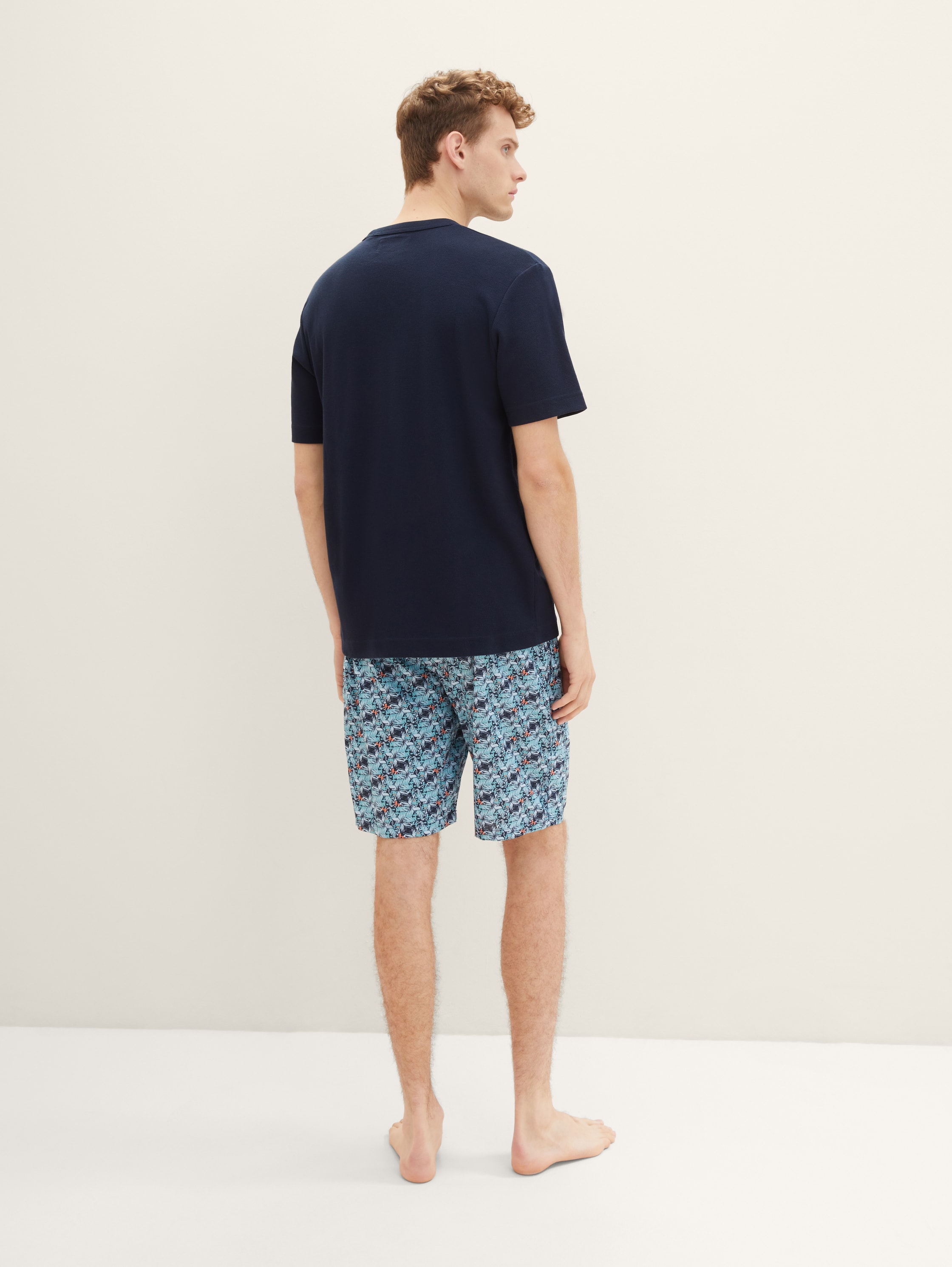 Patterned Bermudas in a pack of 2 - green-medium-allover - Neckline model-back view