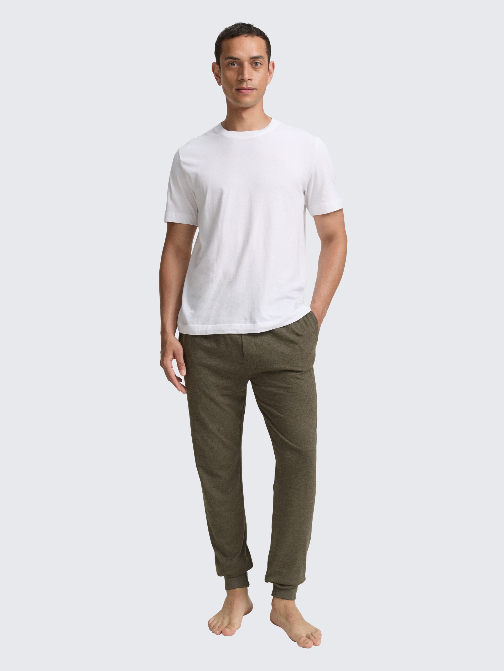 Pyjama-Hose in Melange-Optik - green-medium-melange - Model-Vorderansicht