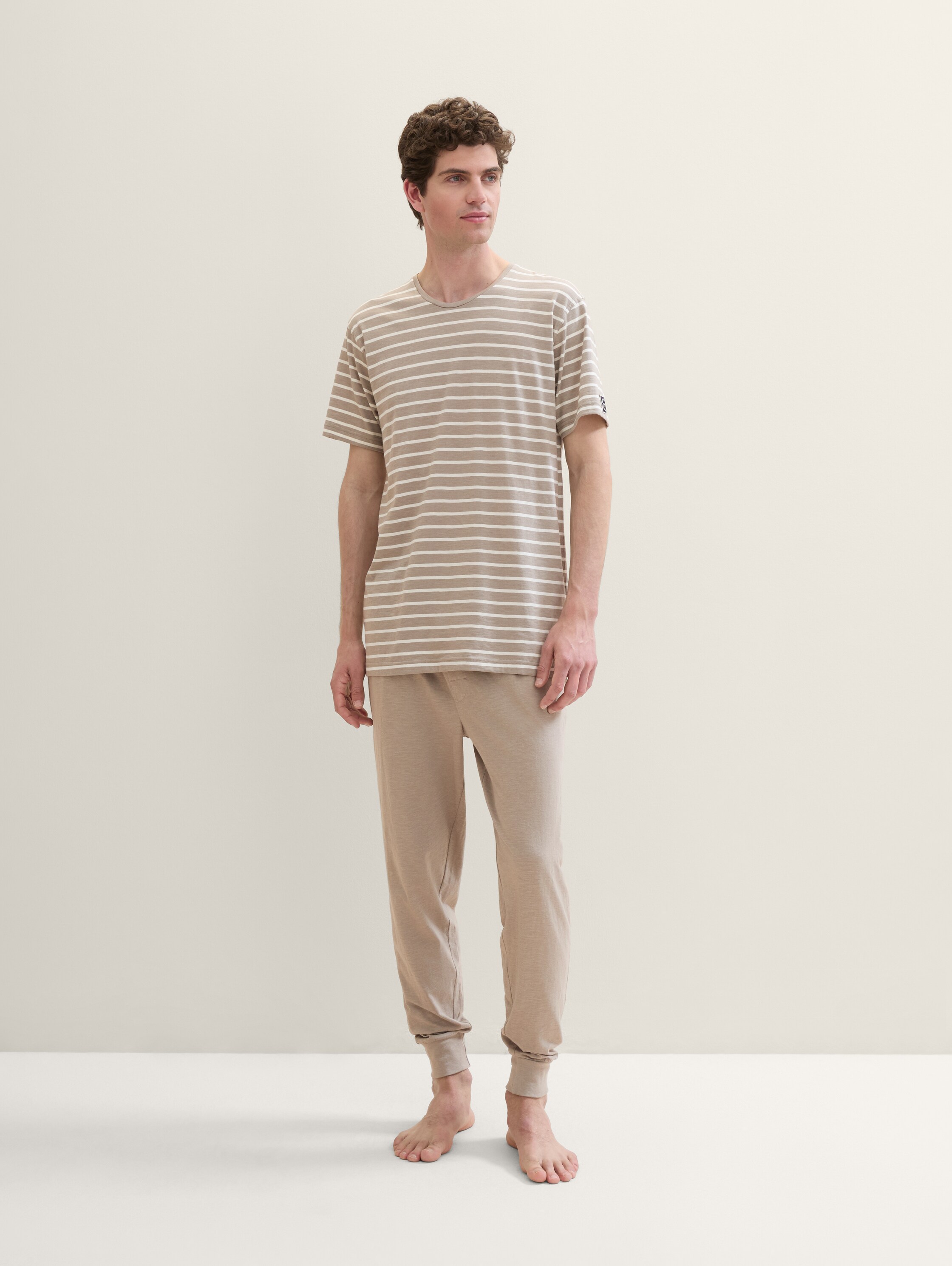 Pantalon de pyjama en optique mélangée - beige - Vue de face du modèle