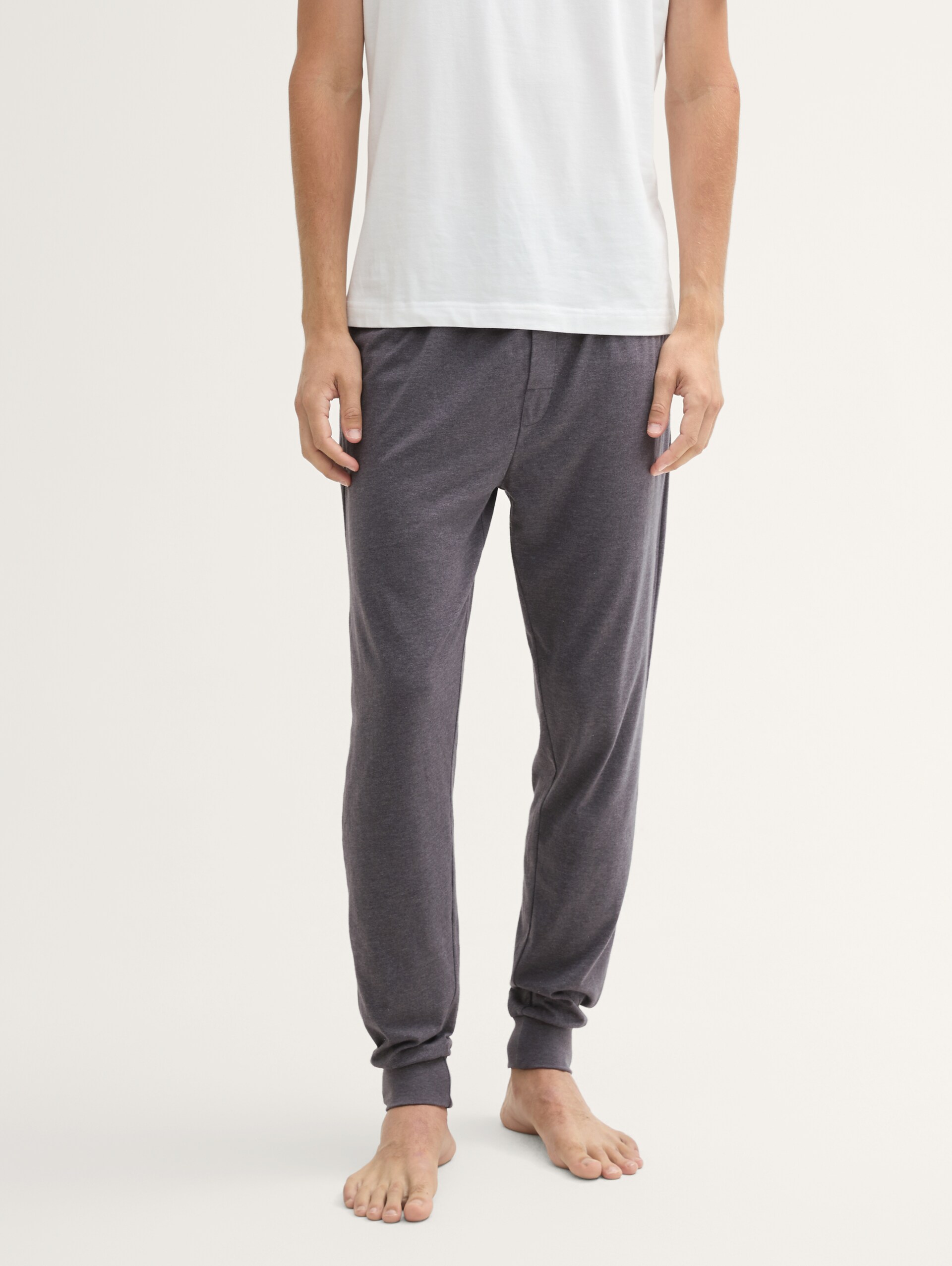 Pyjama-Hose in Melange-Optik - grey-dark-melange - Ausschnitt Model-Vorderansicht