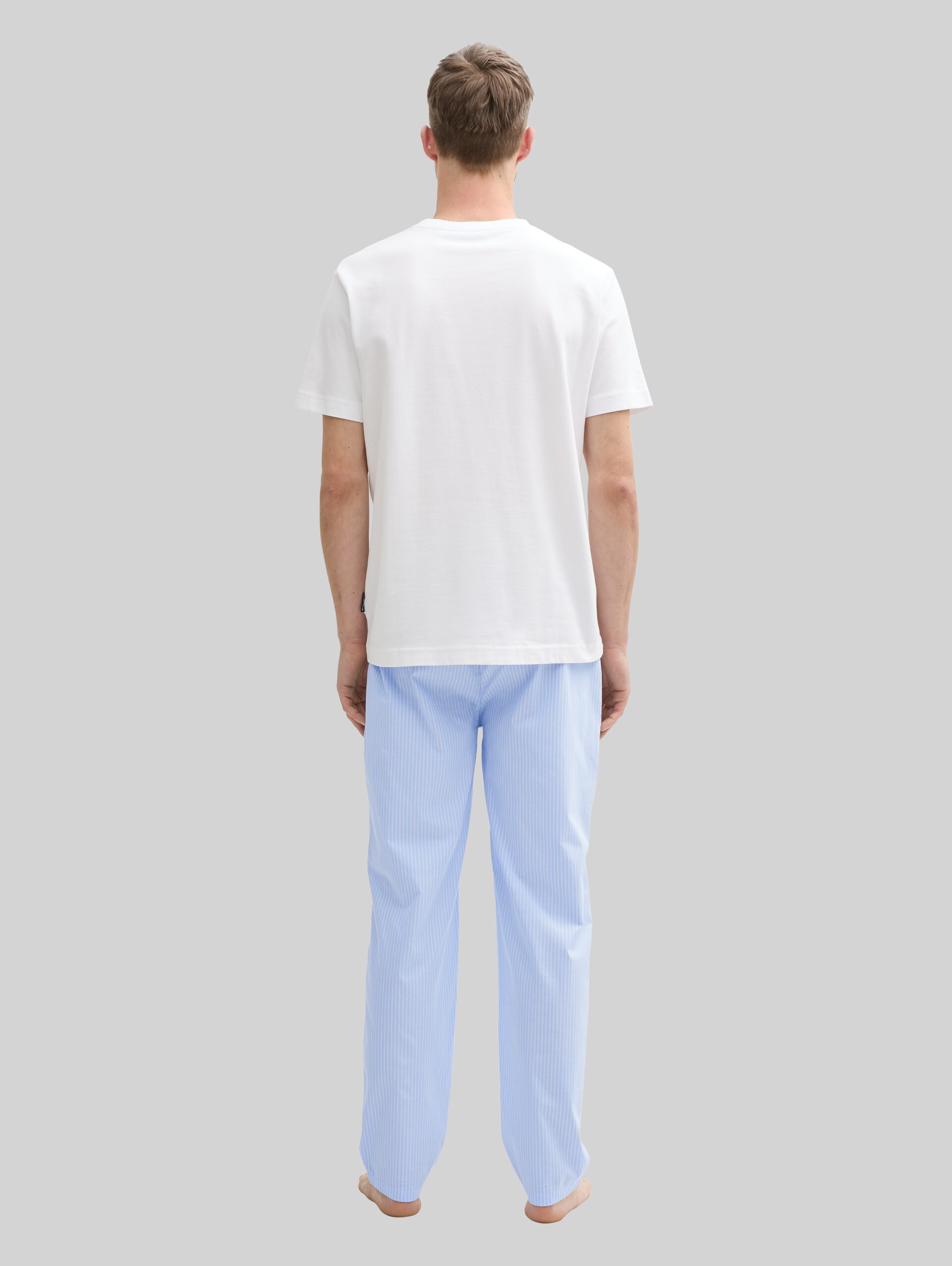 Pyjama-Hose aus Baumwolle - blue-light-stripe - Auschnitt Model-Rückansicht