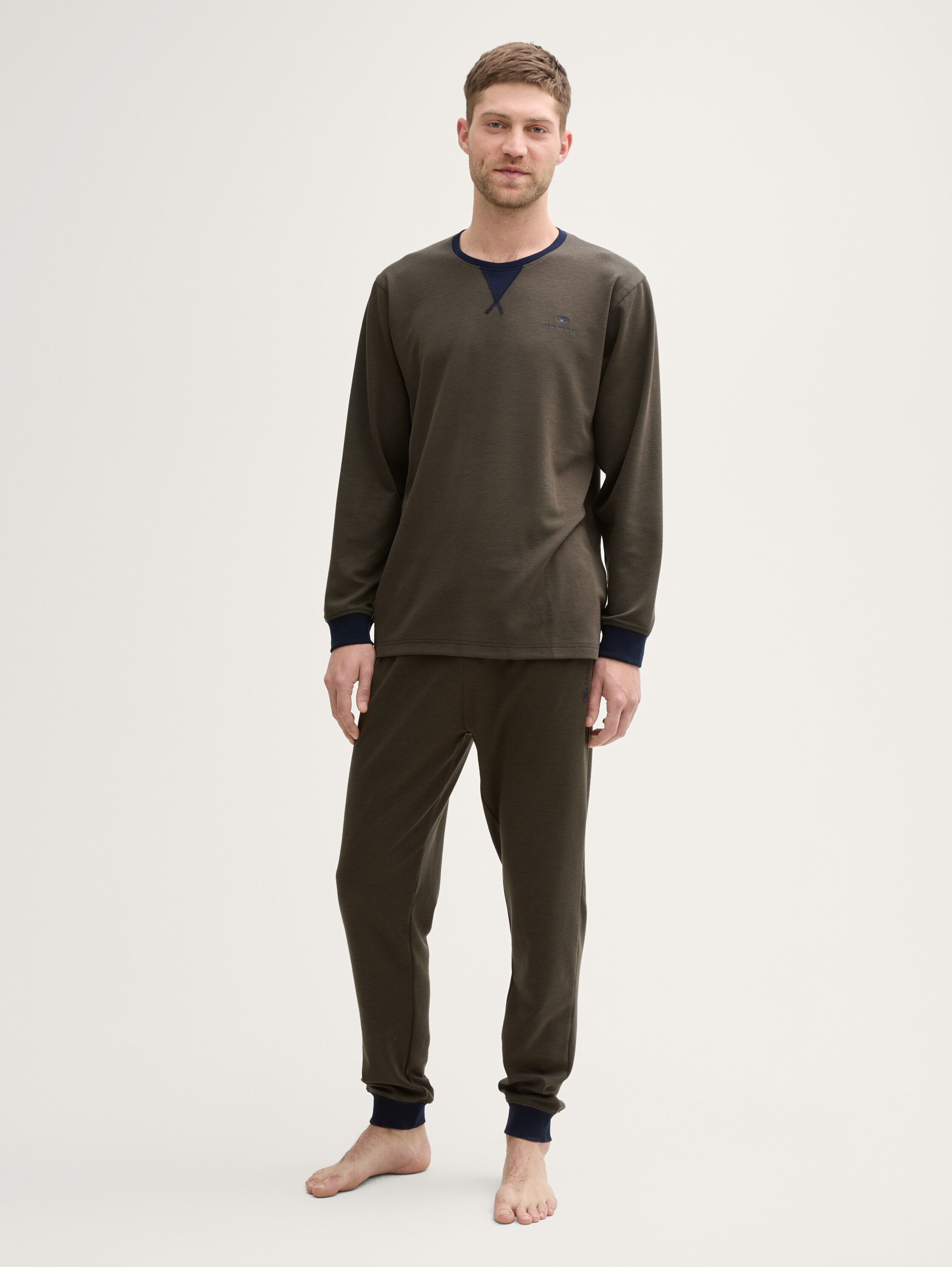 Pyjama-Set mit Logo-Print und Kordelzug - greendarkmulticolor - 