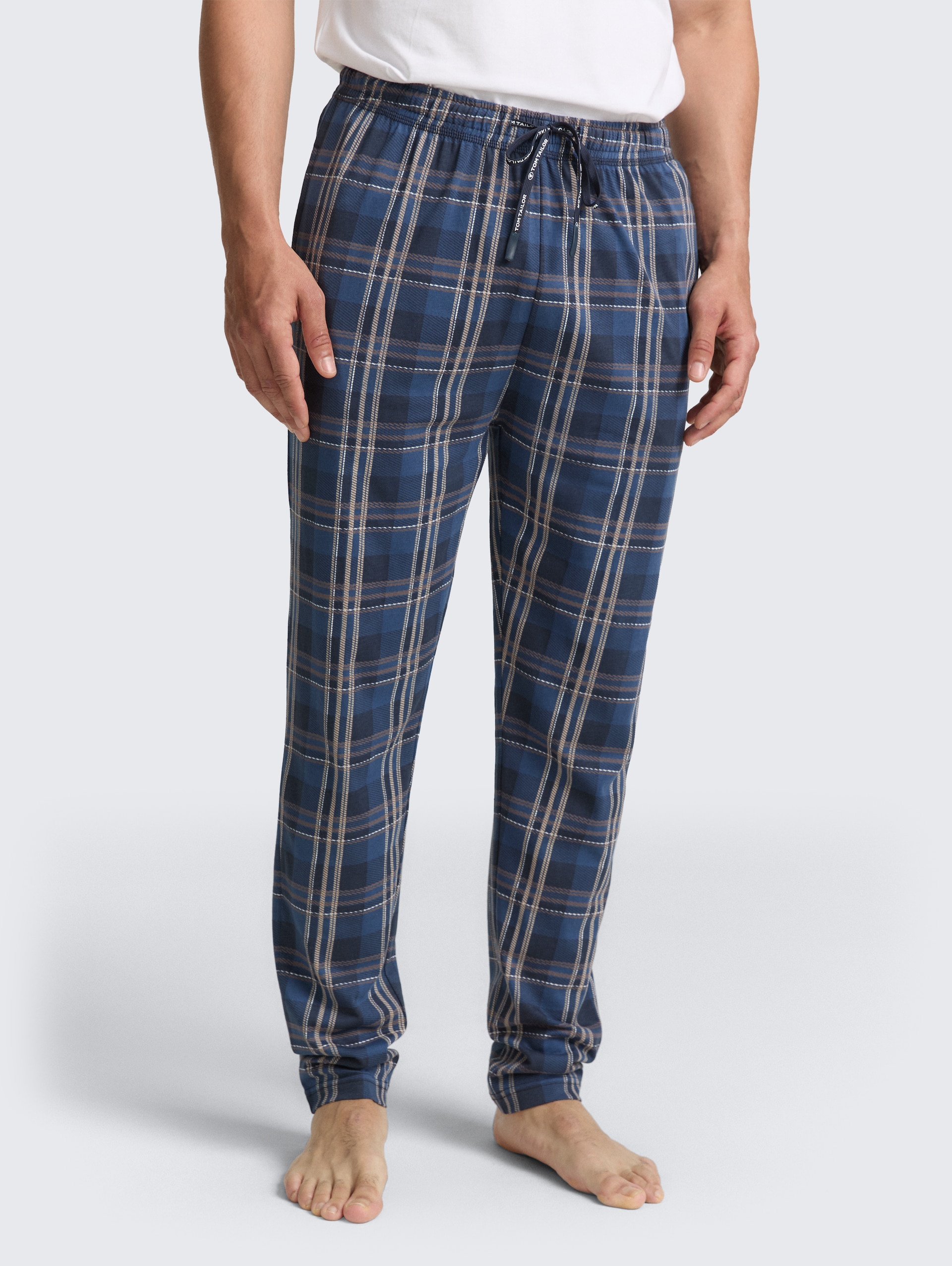 Pyjama-Hose mit Karomuster - blue-medium-check - Ausschnitt Model-Vorderansicht