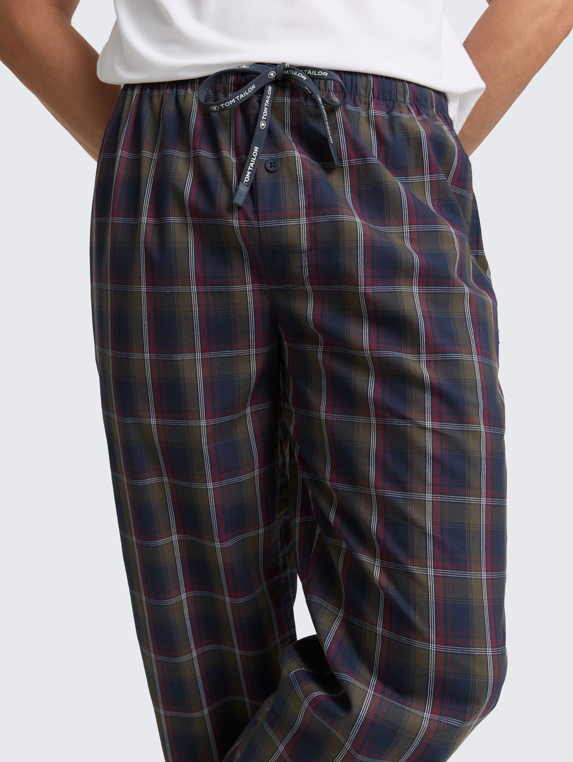 Pyjama-Hose mit Karomuster - blue-dark-check - Detail-Model-Ansicht