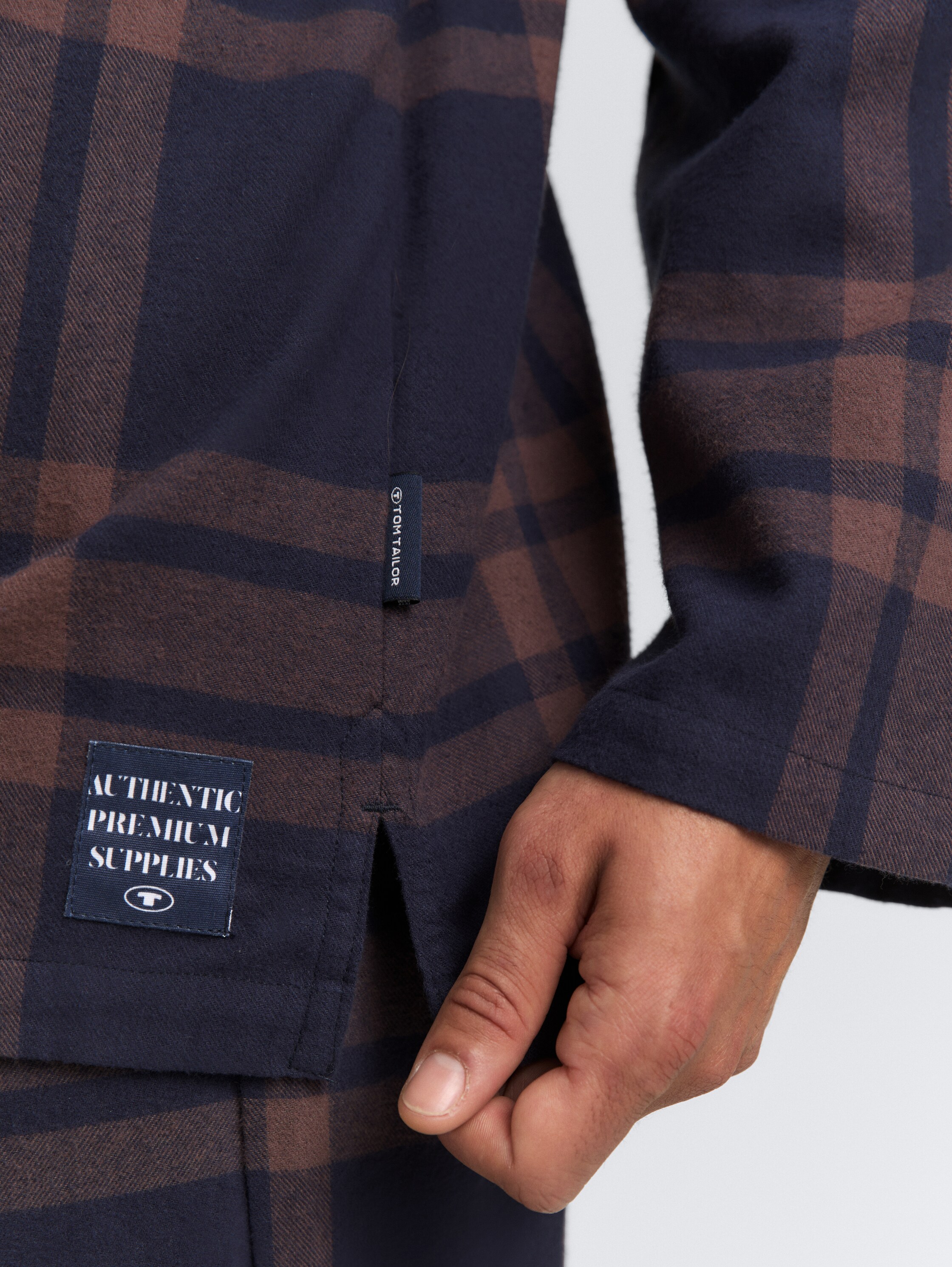 Pyjama set with checked pattern - braun-dunkel-Karo