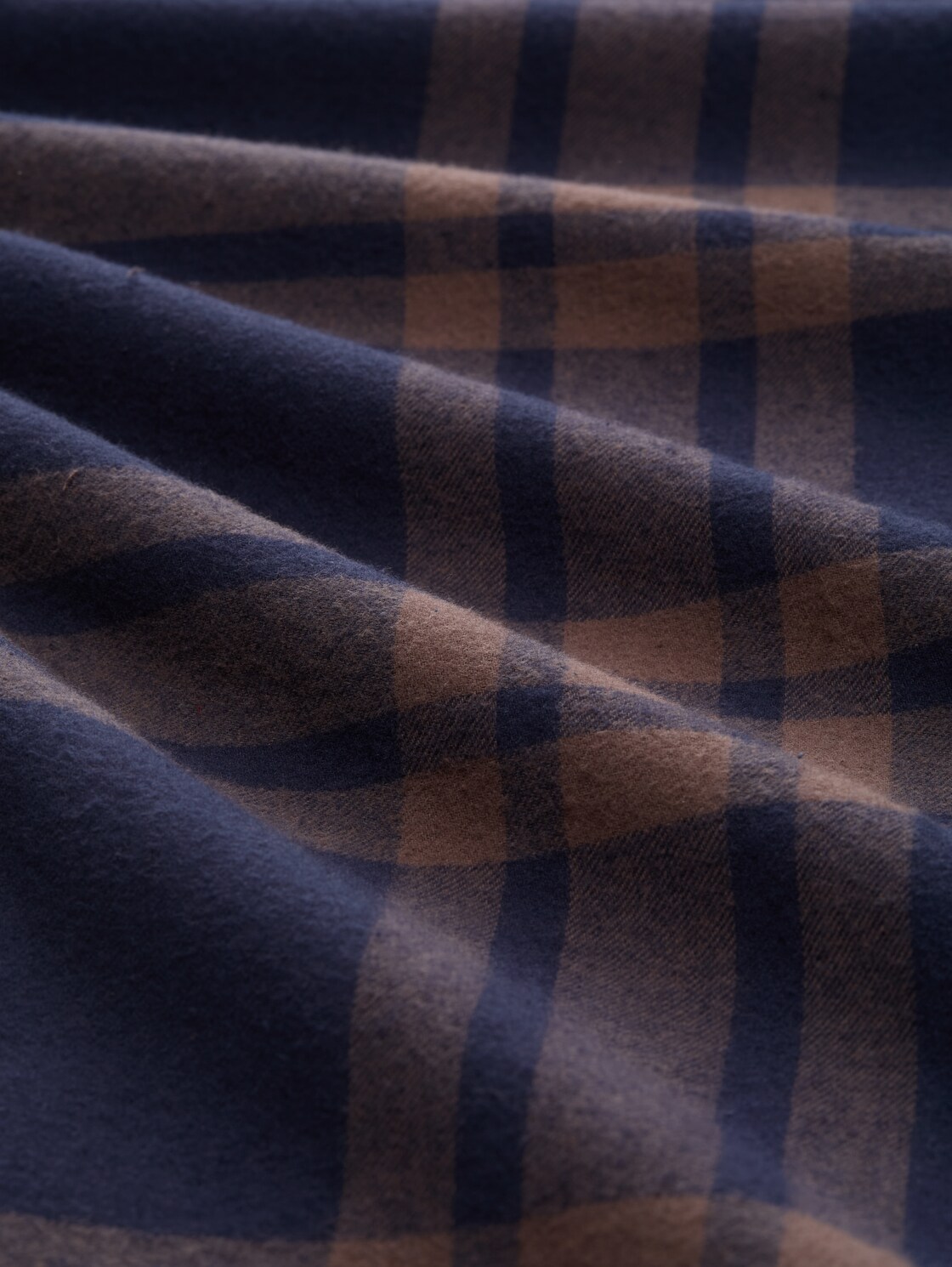 Pyjama-Set mit Karomuster - braun-dunkel-Karo - Material-Ansicht