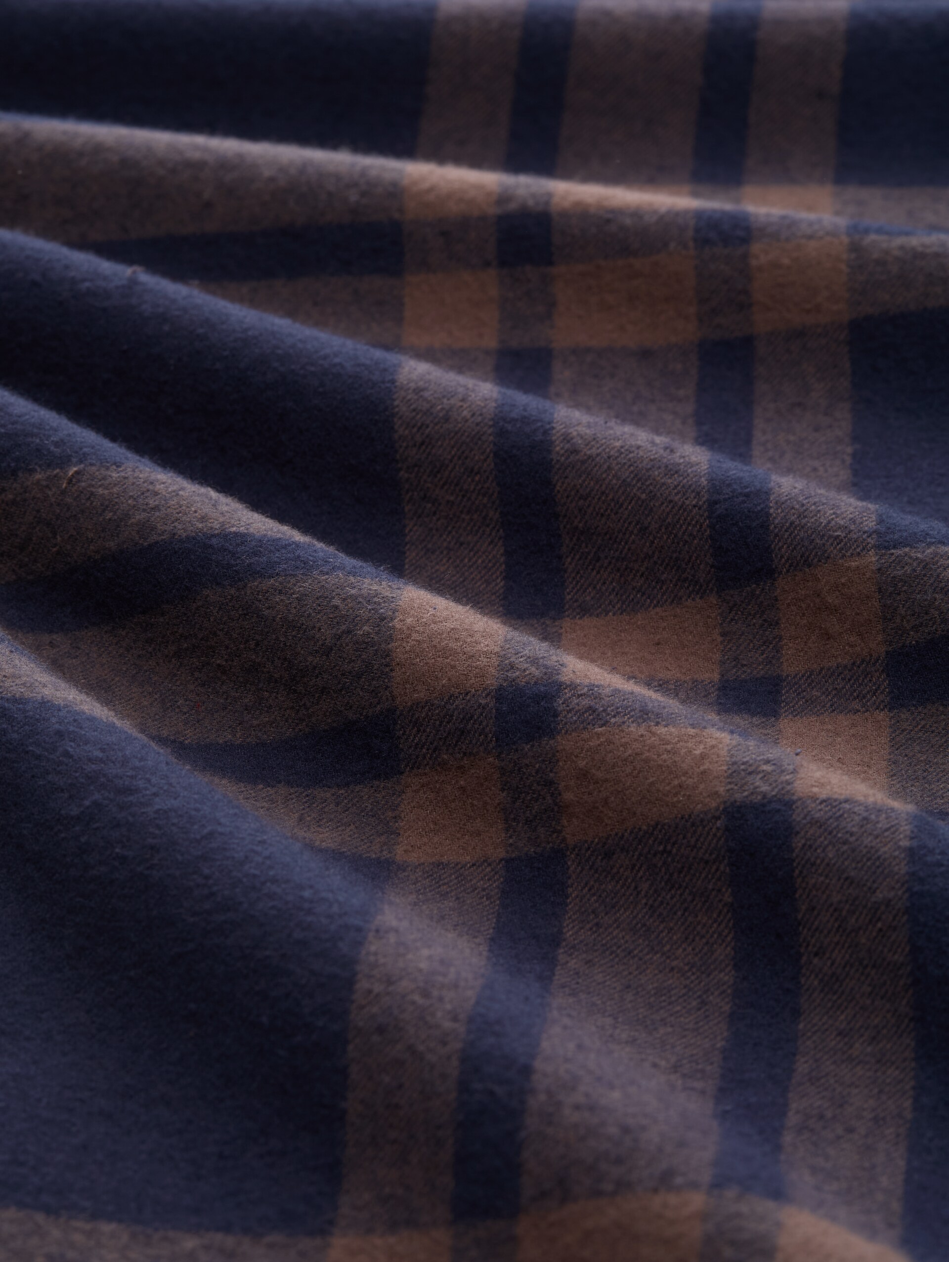 Pyjama-Set mit Karomuster - braun-dunkel-Karo - Material-Ansicht