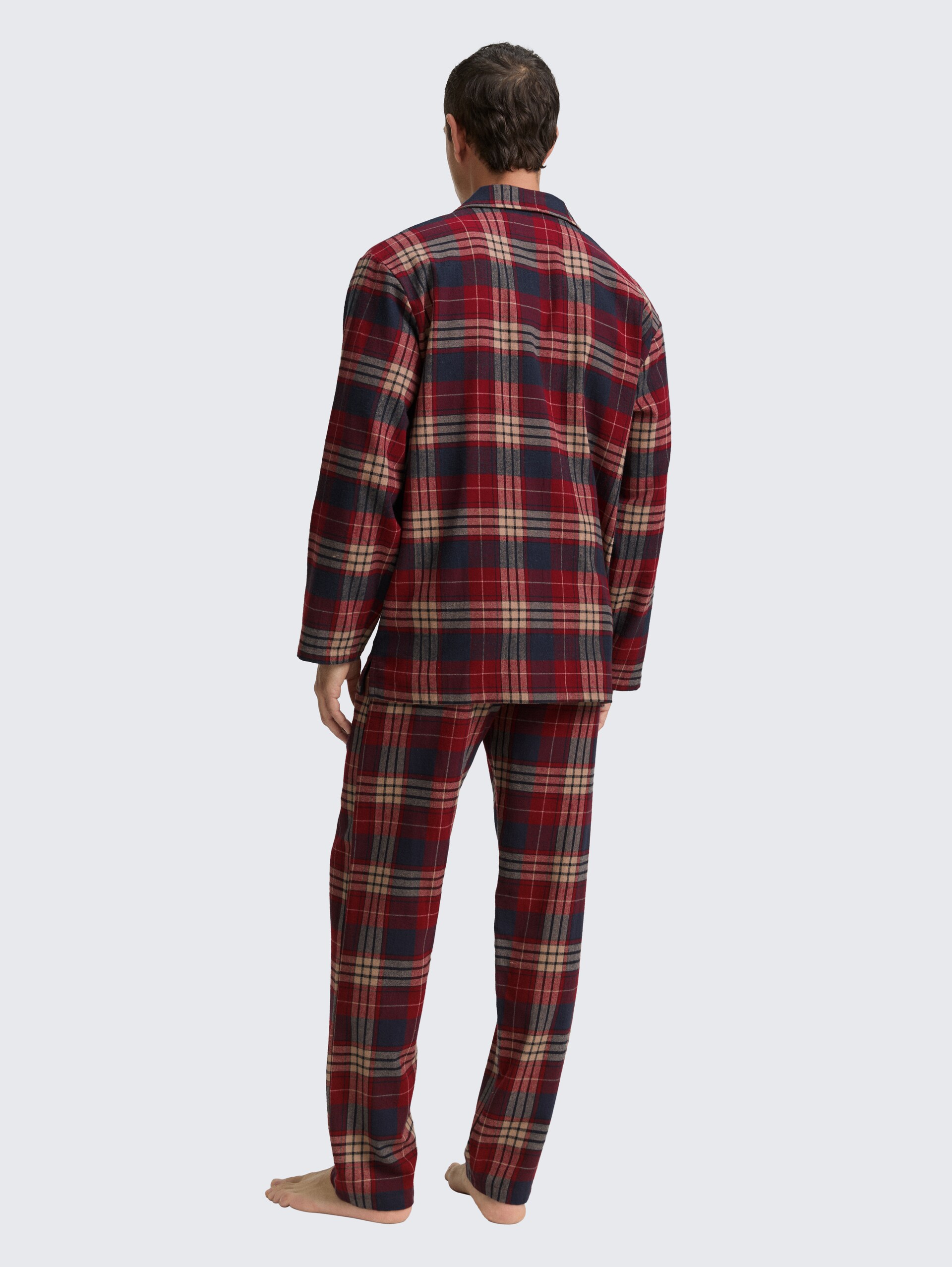 Pyjama-Set mit Karomuster - red-medium-check - Auschnitt Model-Rückansicht