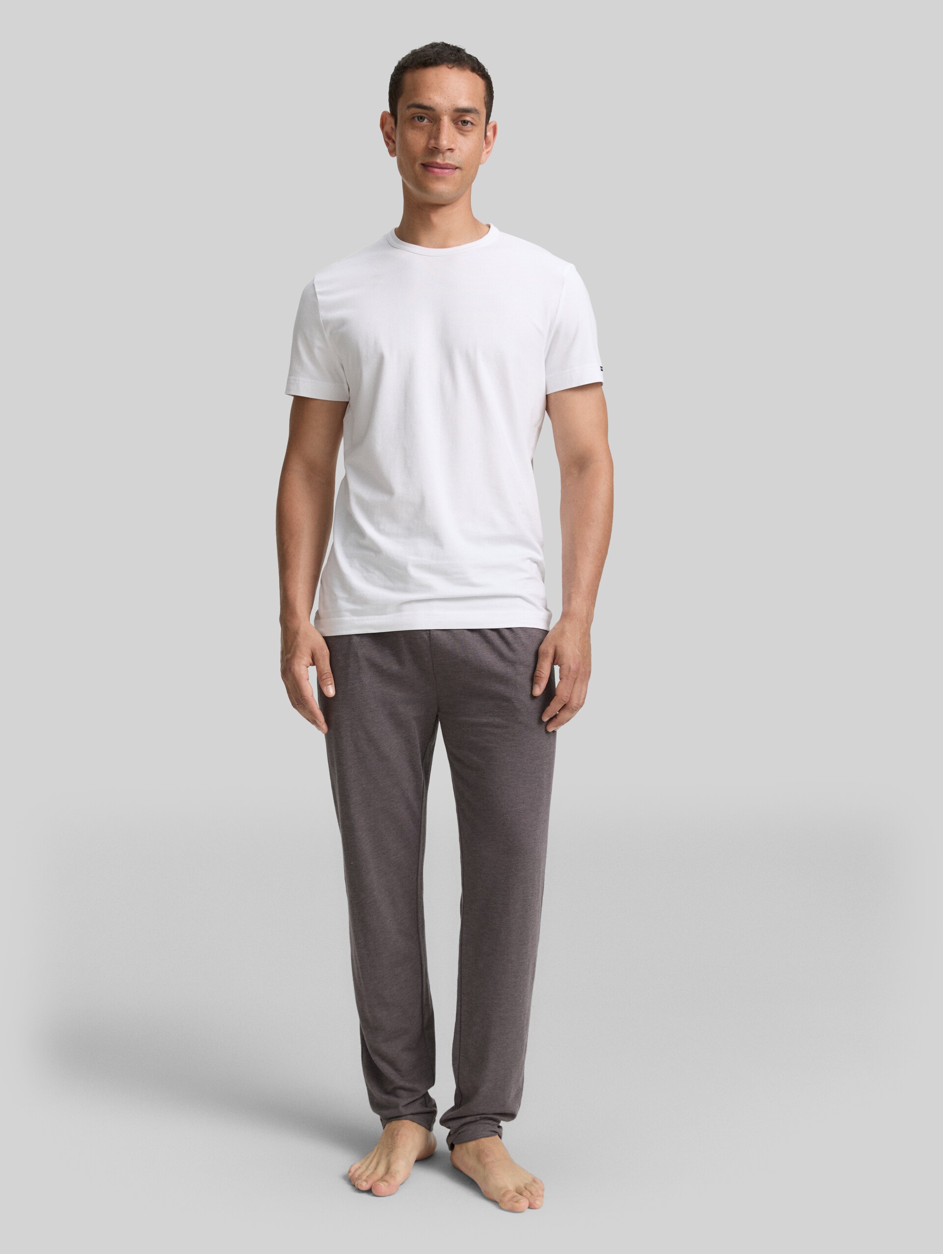 Pantalon de pyjama avec aspect mélangé - grey-dark-melange - Vue de face du modèle