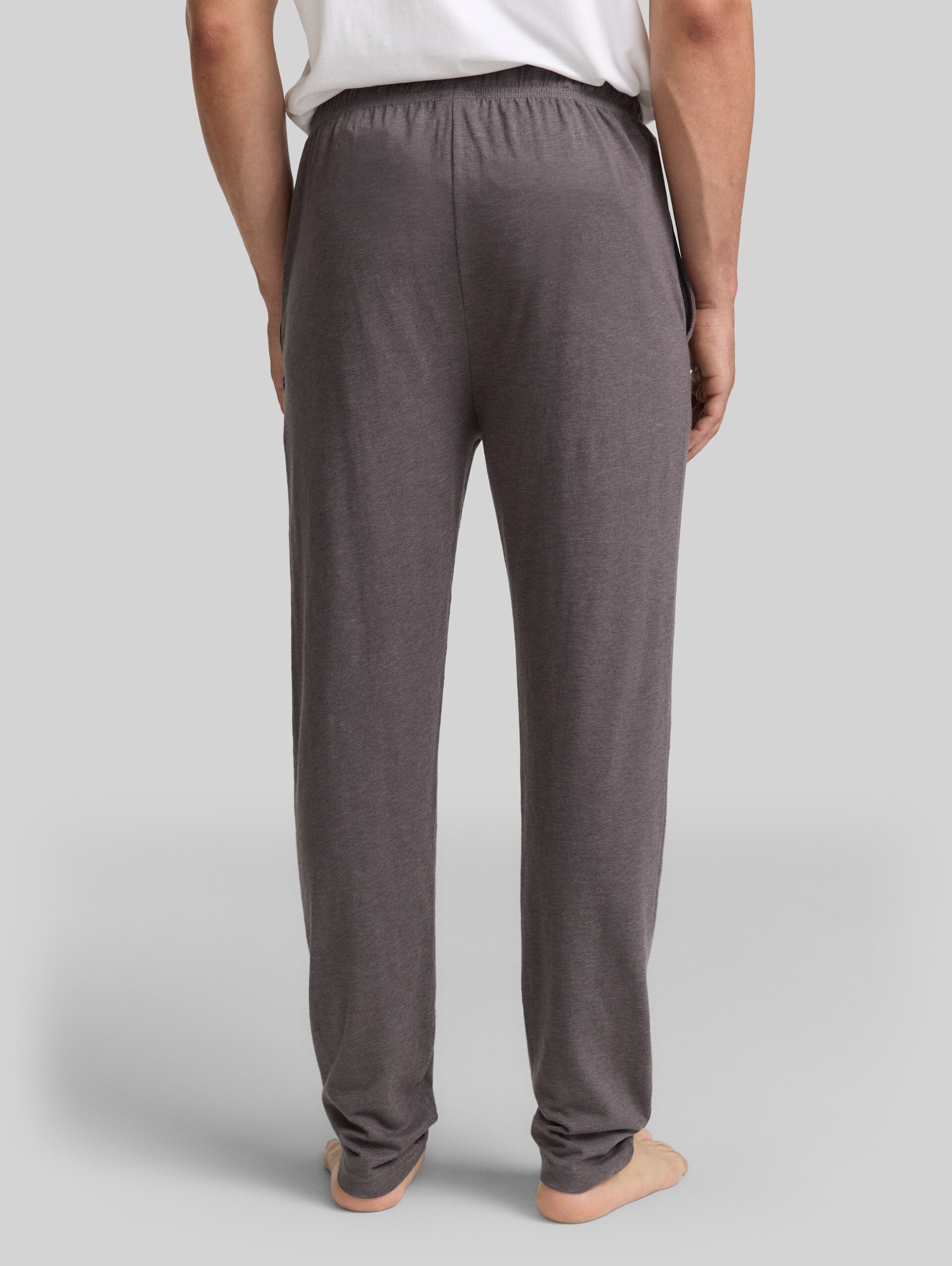 Pantalon de pyjama avec aspect mélangé - grey-dark-melange - Découpe Vue arrière du modèle