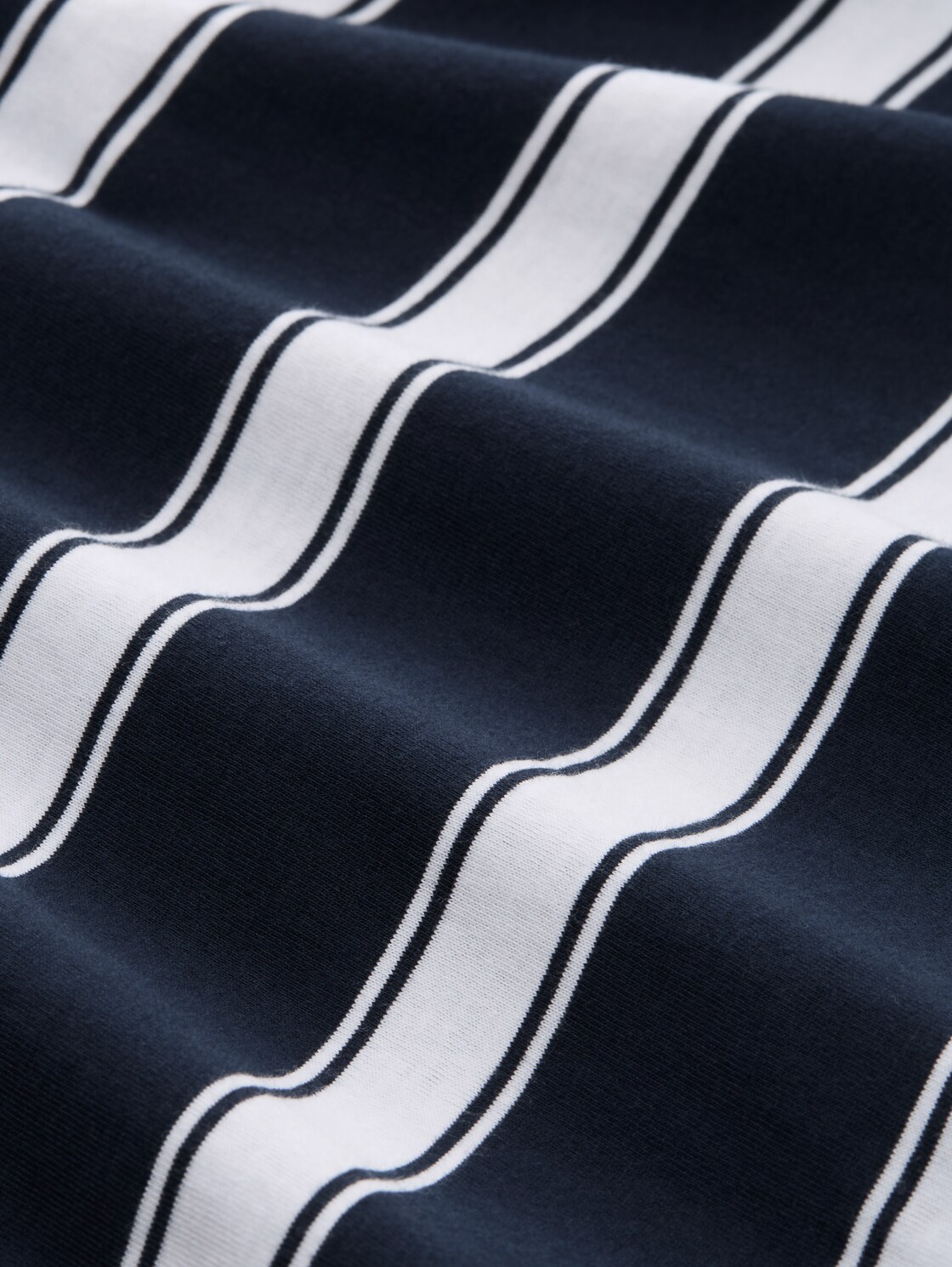 Pyjama-Set mit Streifenmuster - blue stripe - Material-Ansicht