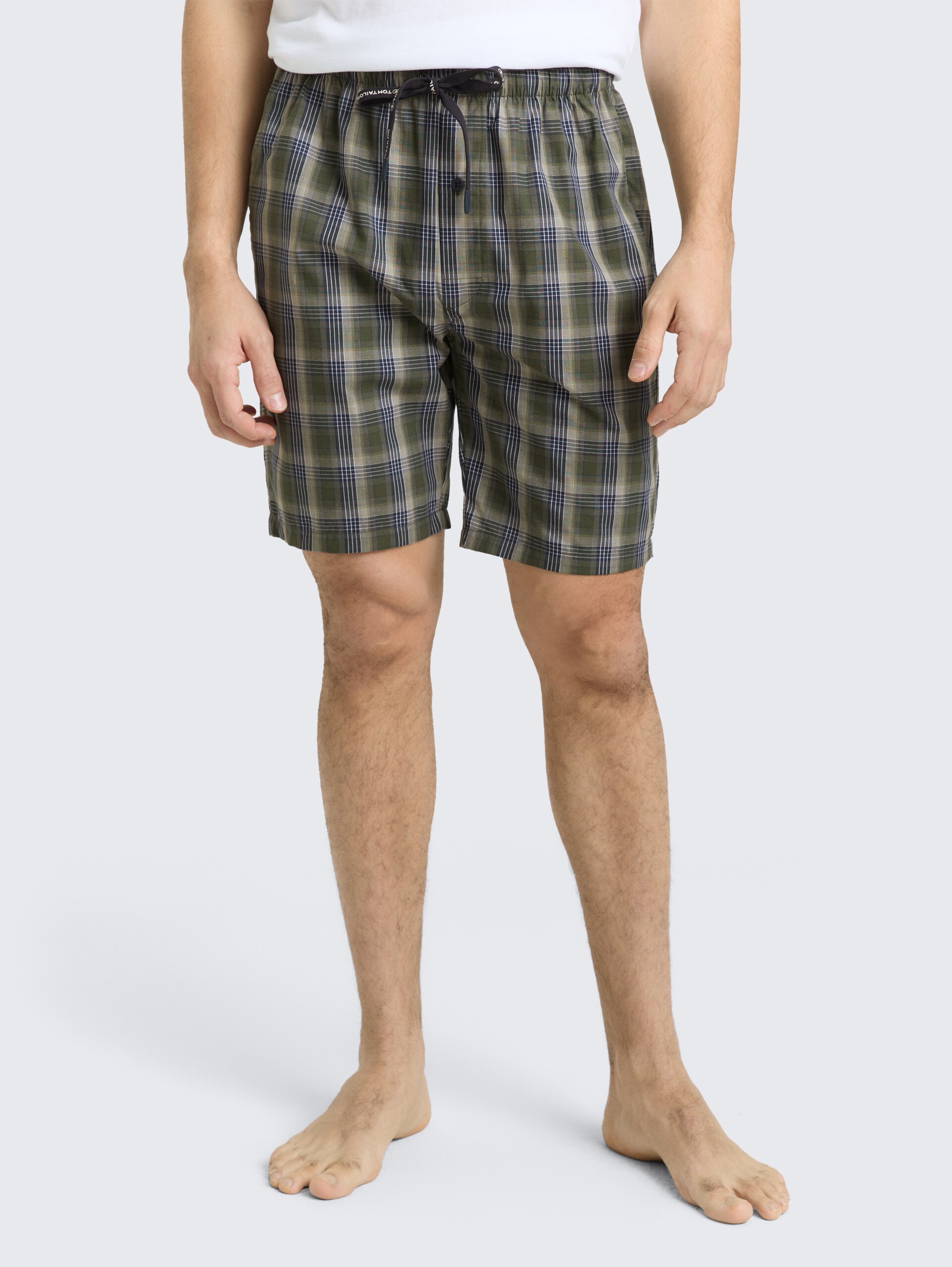 Boxershorts mit Karomuster - green-dark-check - Ausschnitt Model-Vorderansicht