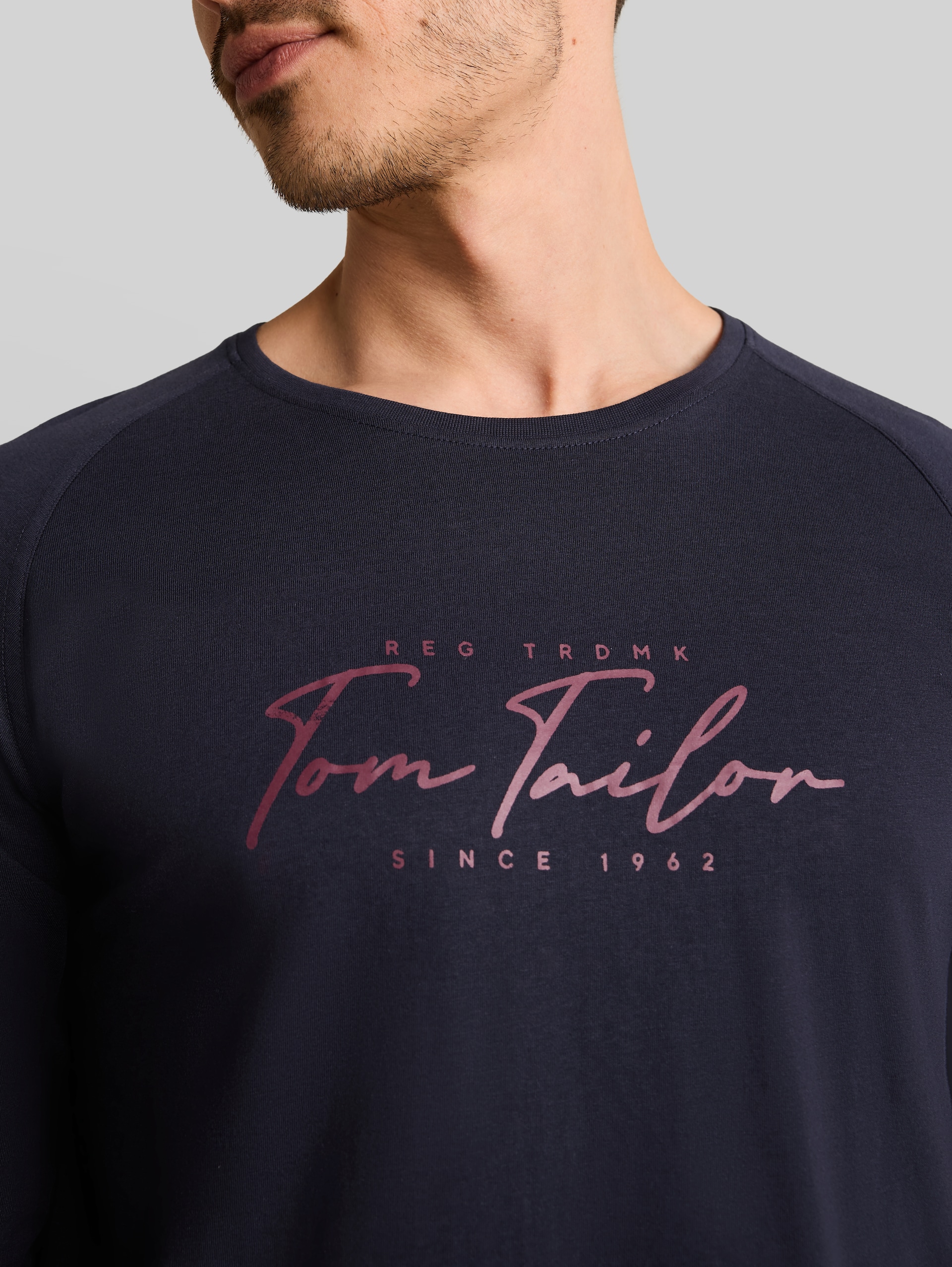 Pyjamaset met ruitjespatroon en logoprint - blue-dark-check - Detailaanzicht model