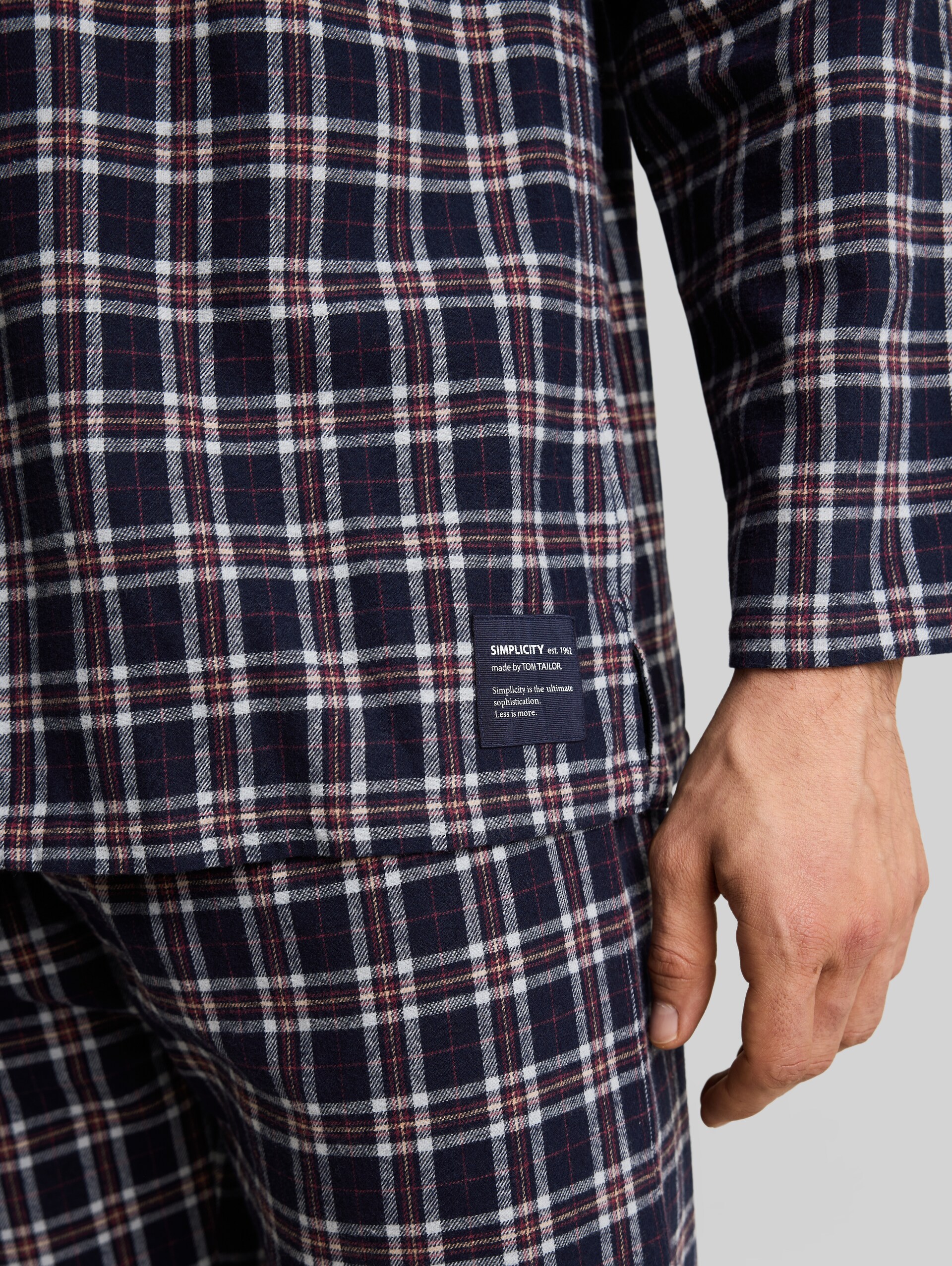 Pyjamaset met ruitjespatroon - blue-dark-check - Detailaanzicht model