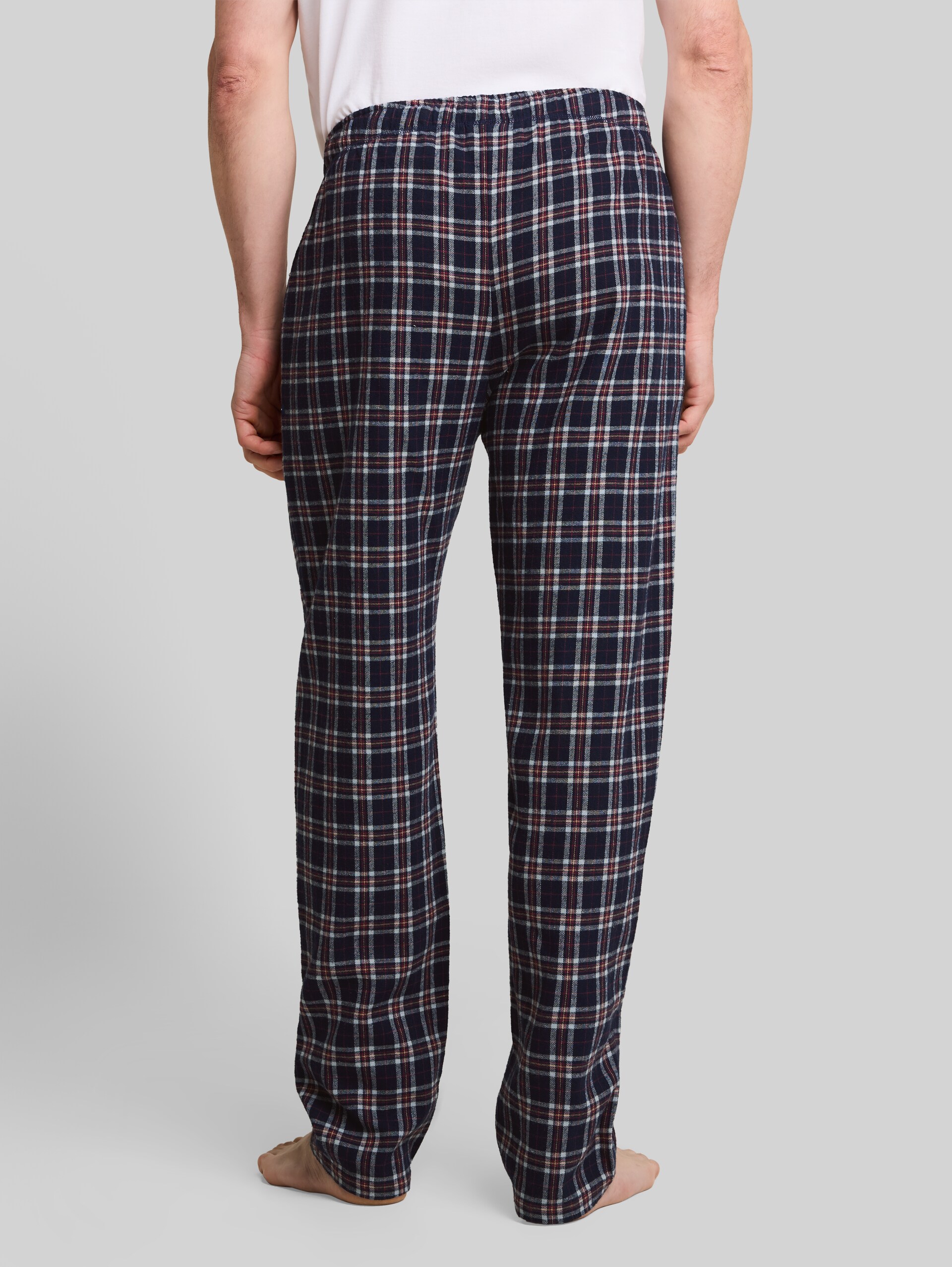 Pyjama-broek van katoen - blue-dark-check - Neklijn model-achteraanzicht
