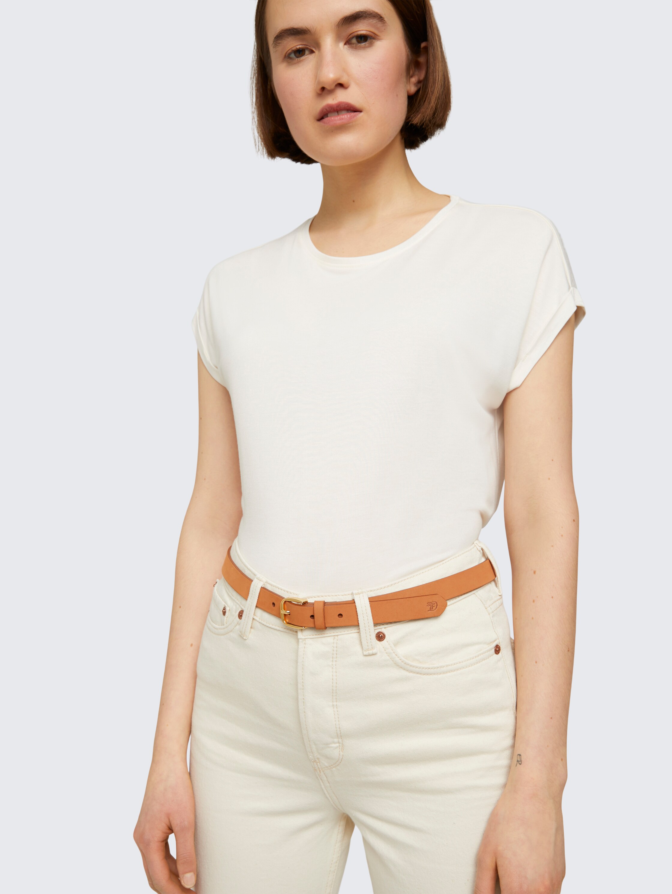 TTMEGHAN schmaler Ledergürtel mit abgerundeter Dornschließe von Denim Female, light cognac