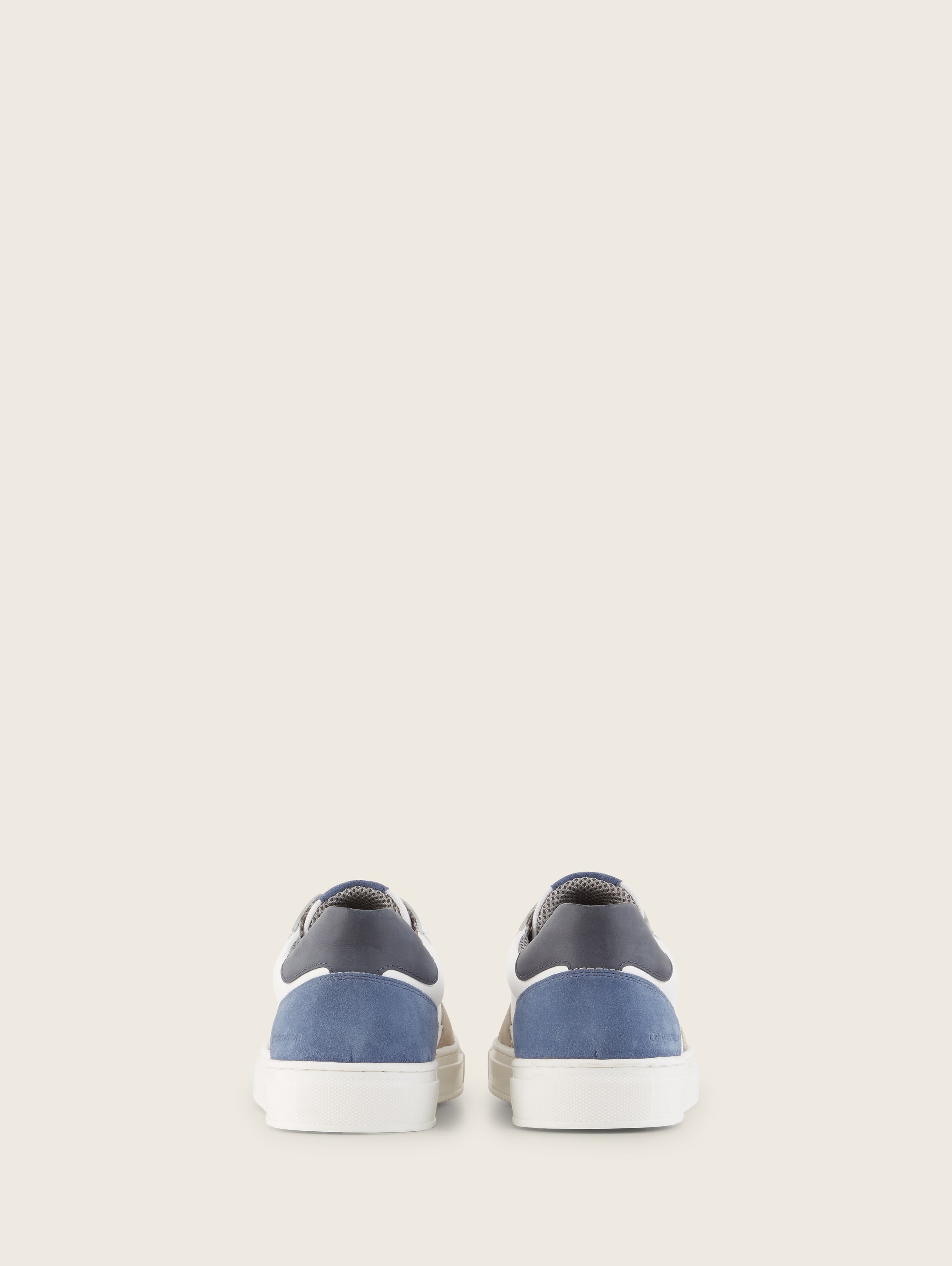 Sneaker aus Leder - whitenavy - 