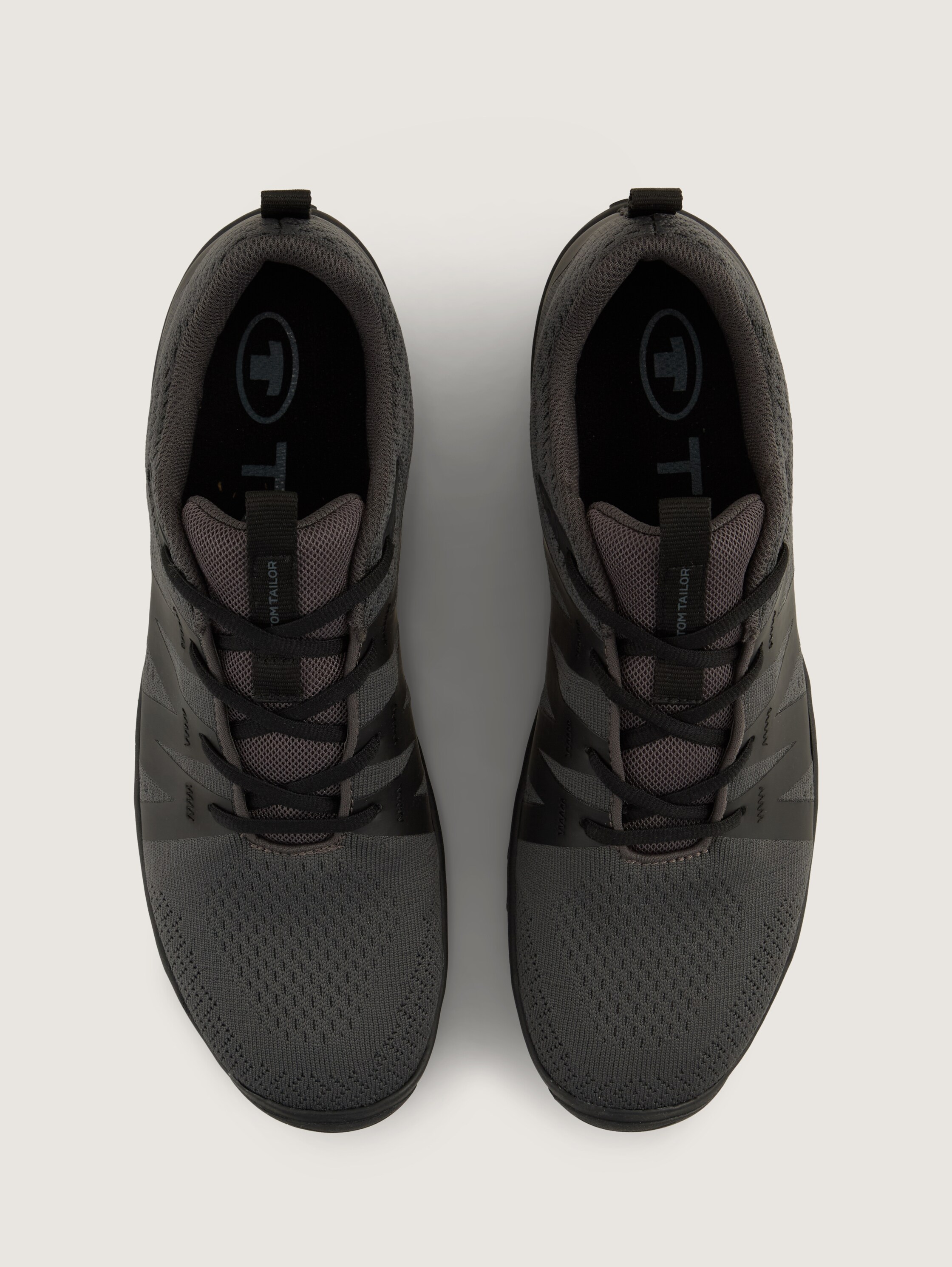 Leichte Schlupf-Sneaker mit Mesh - coal - 