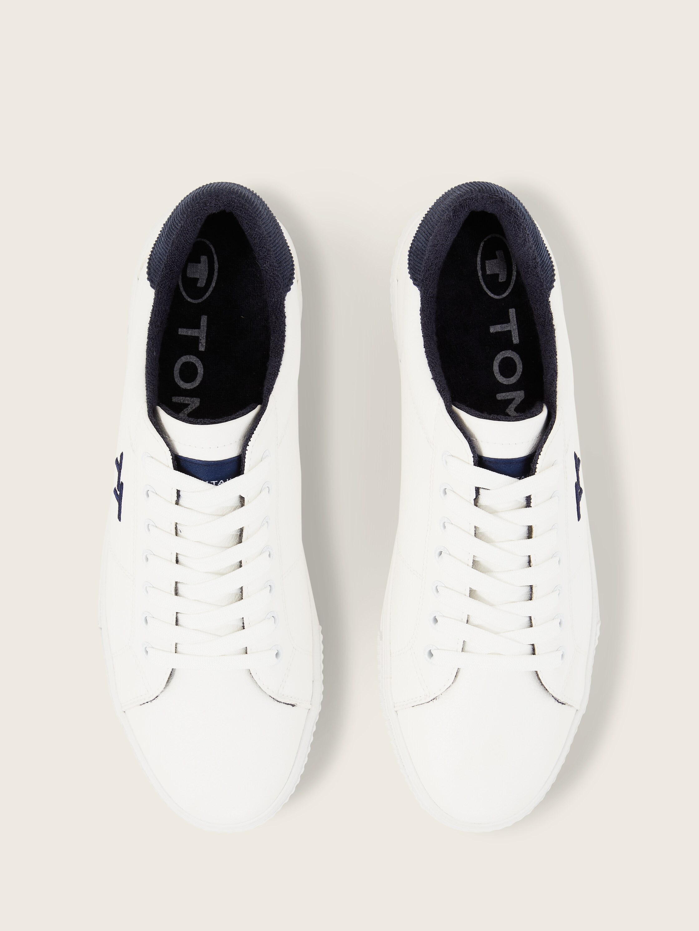 Sneaker aus Kunstleder - 5