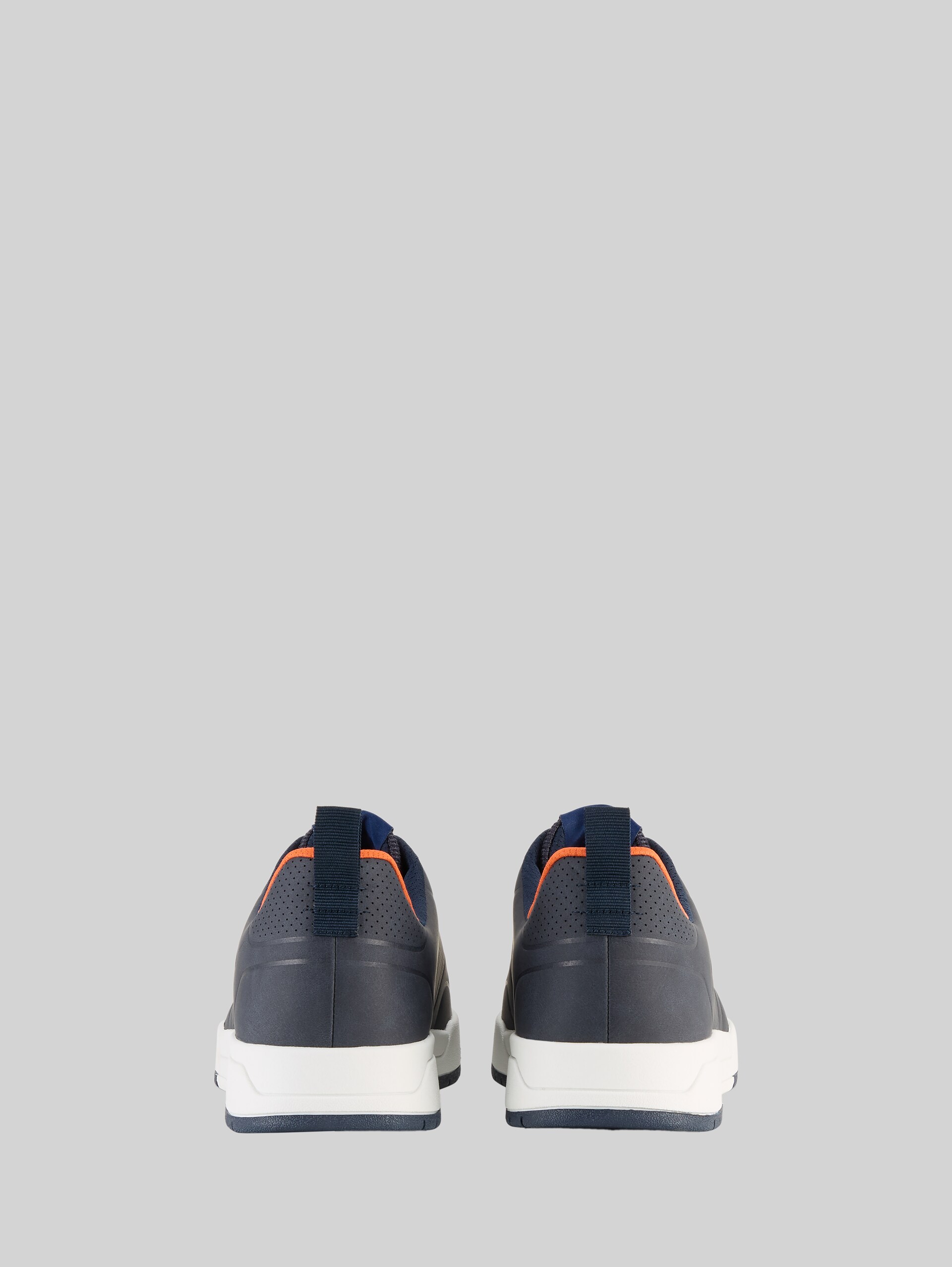 Trainers met geperforeerd patroon op de neus - navy - Achteraanzicht product