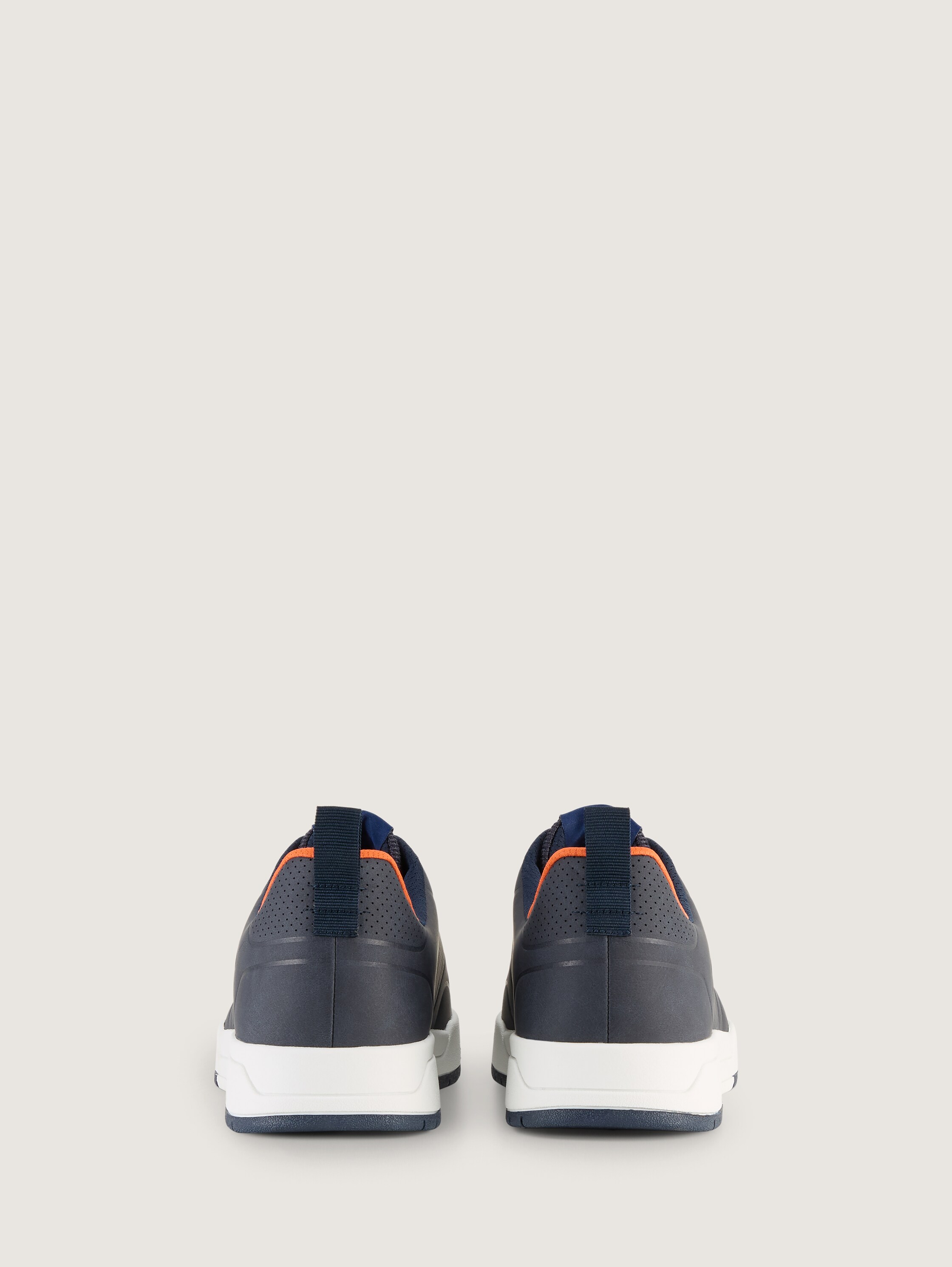 Sneaker mit Lochmuster auf der Vorderkappe - navy - 