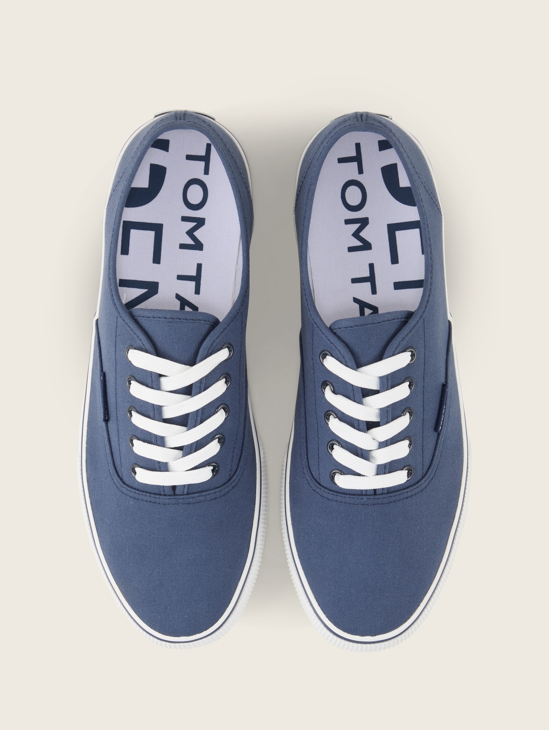 Basic Sneaker - 4