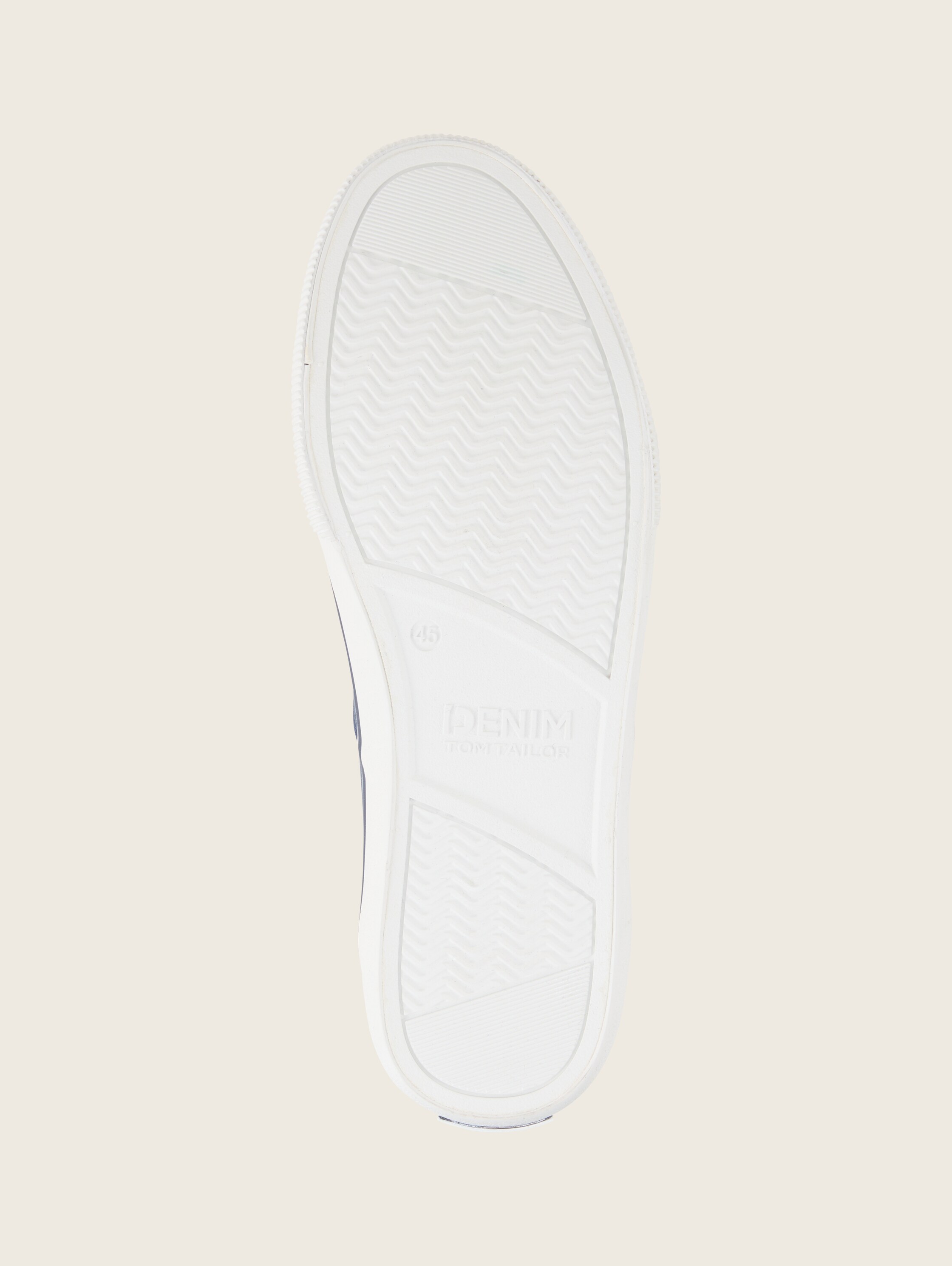 Basic Sneaker - 5