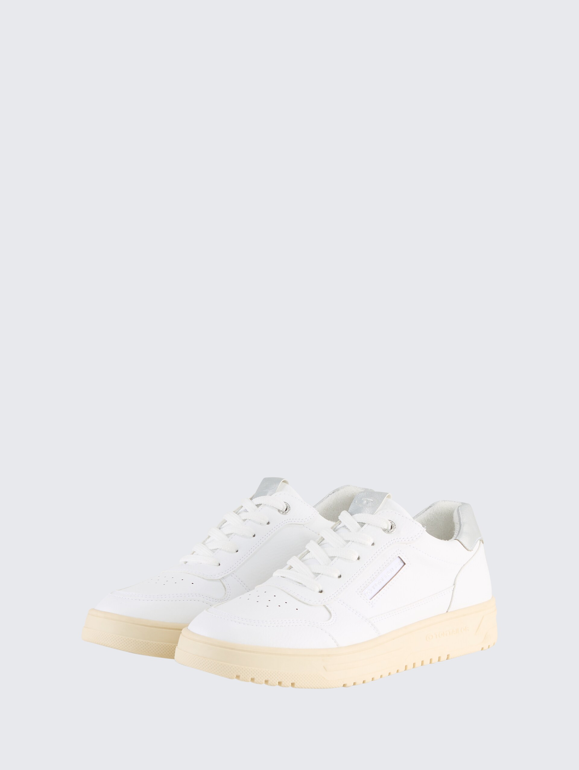 Sneaker mit Metallic-Details - white - seitliche Produkt-Ansicht