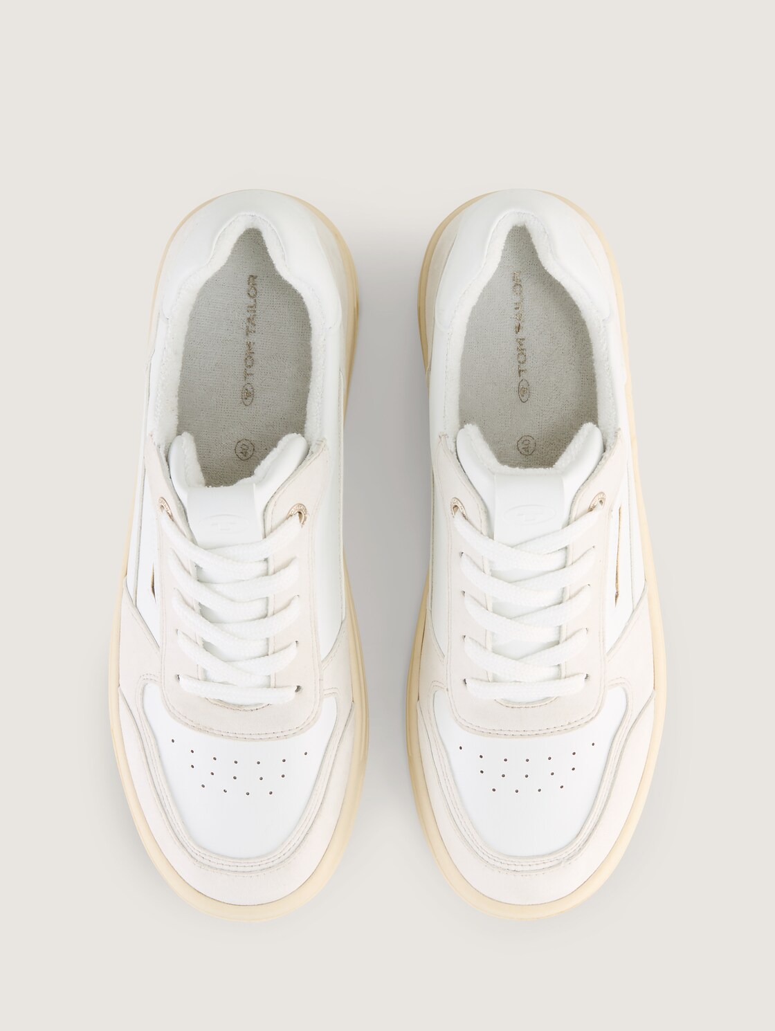 Sneaker mit Colour-Blocking - white-cream - Produkt-Ansicht von oben 