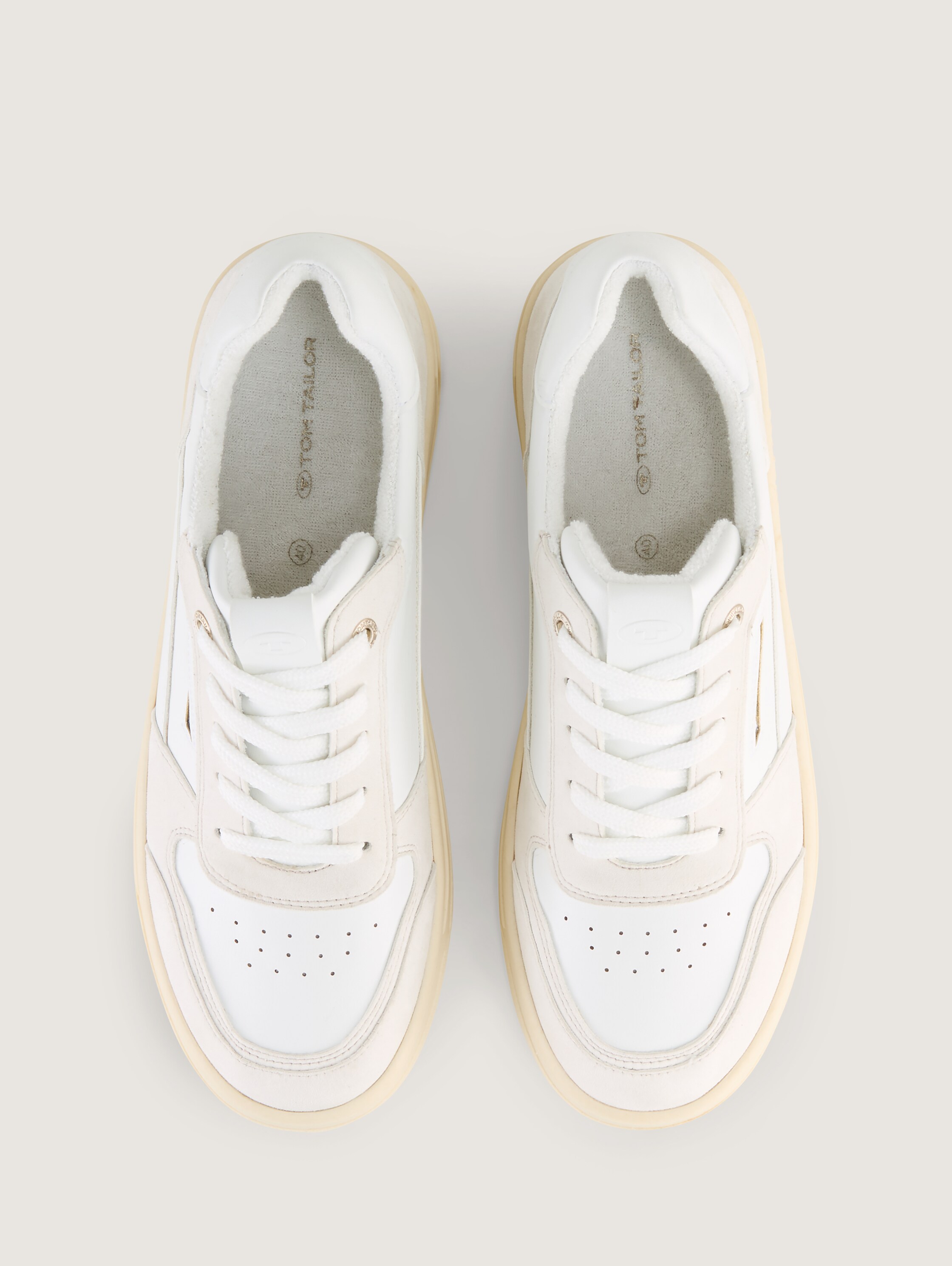 Baskets avec similicuir de qualité supérieure - whitecream - 