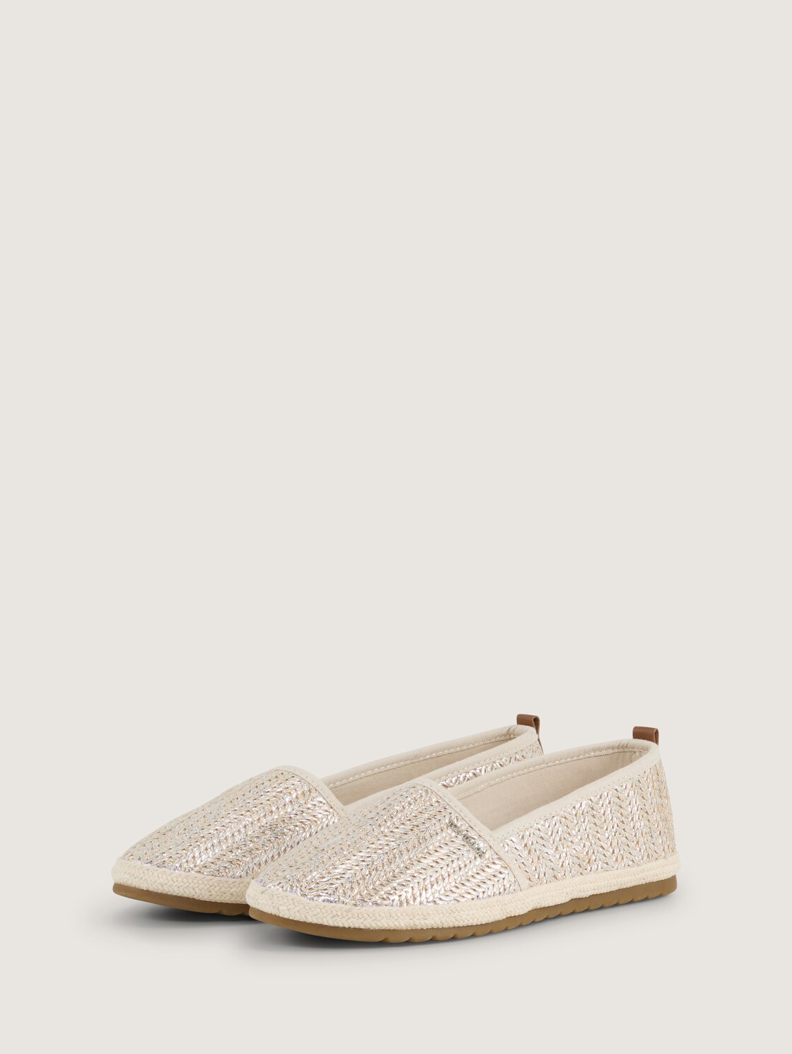 Flache Espadrilles in Flecht-Optik - gold - seitliche Produkt-Ansicht