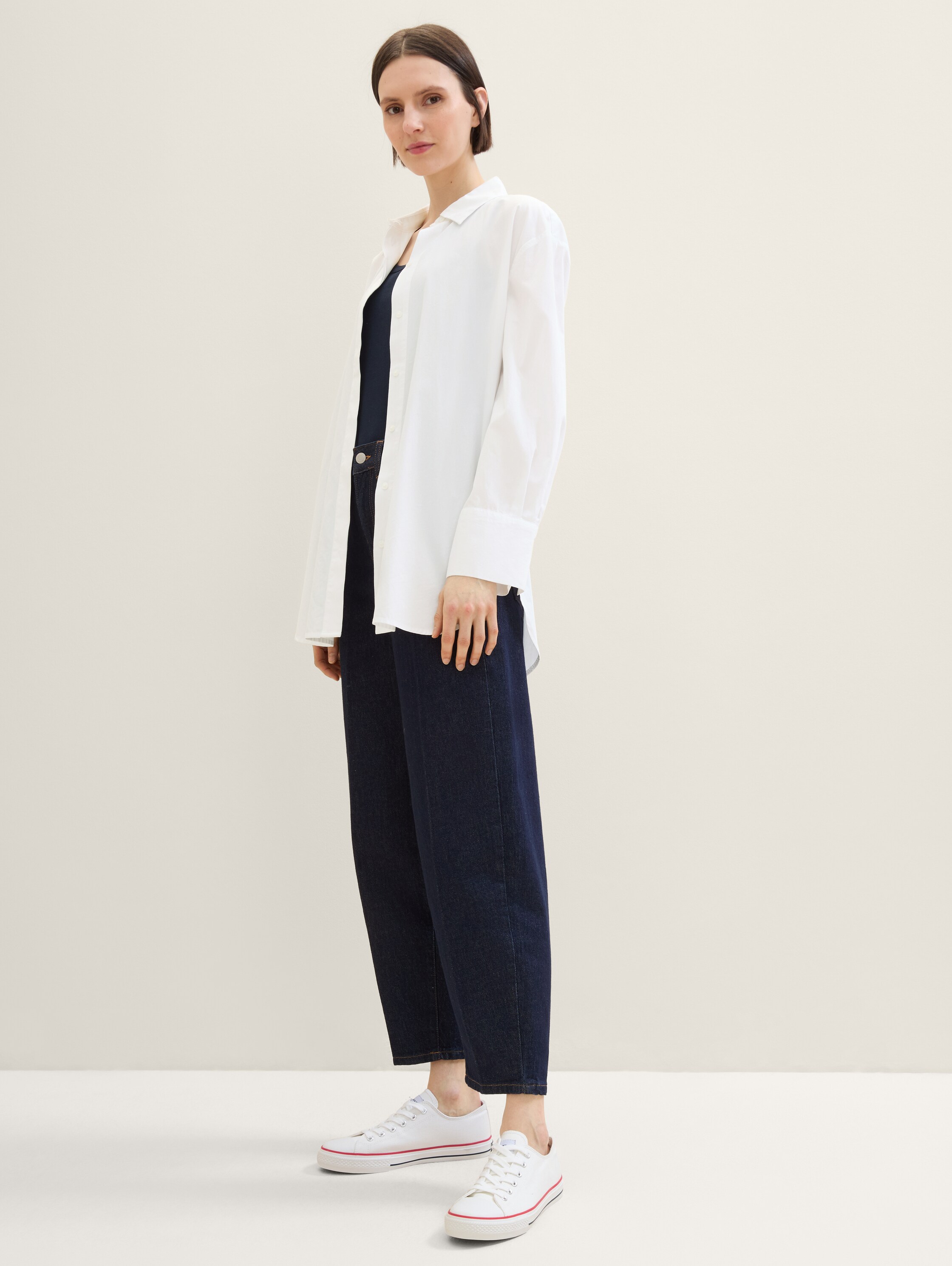 Basic Sneaker - 1