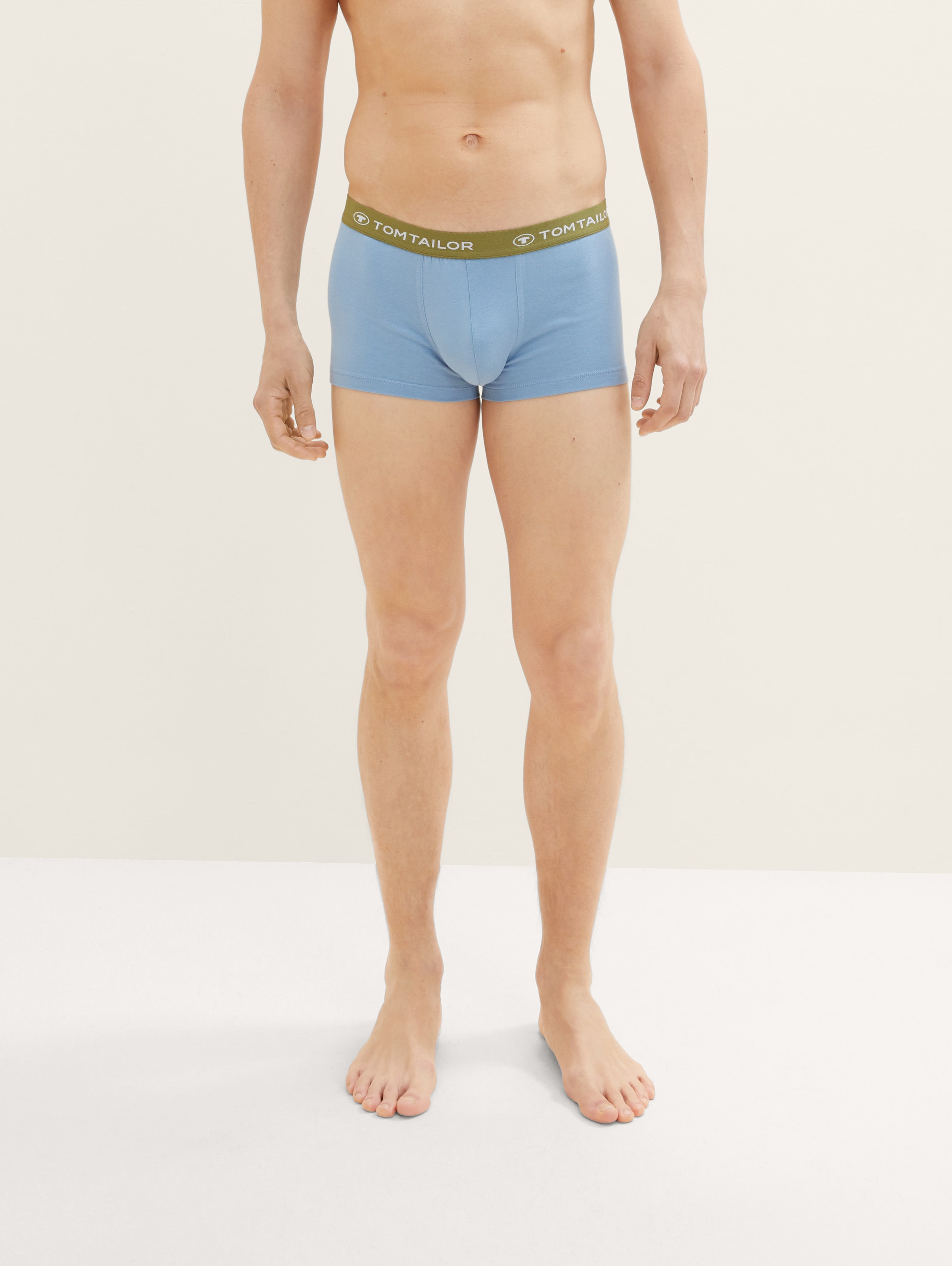 Hip Pants in een verpakking van 3 stuks - green-medium-solid - Nek model vooraanzicht