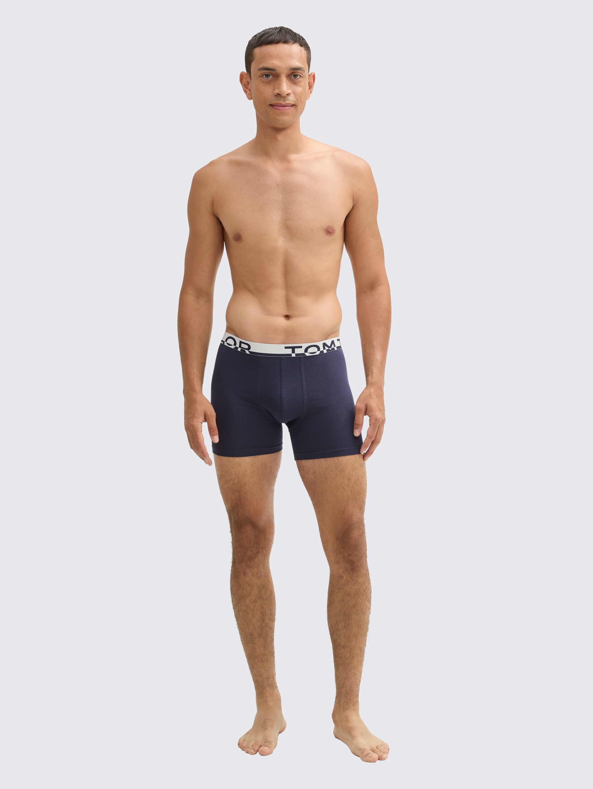 Mittellange Boxershorts im 2er-Pack - blue-dark-solid - Model-Vorderansicht