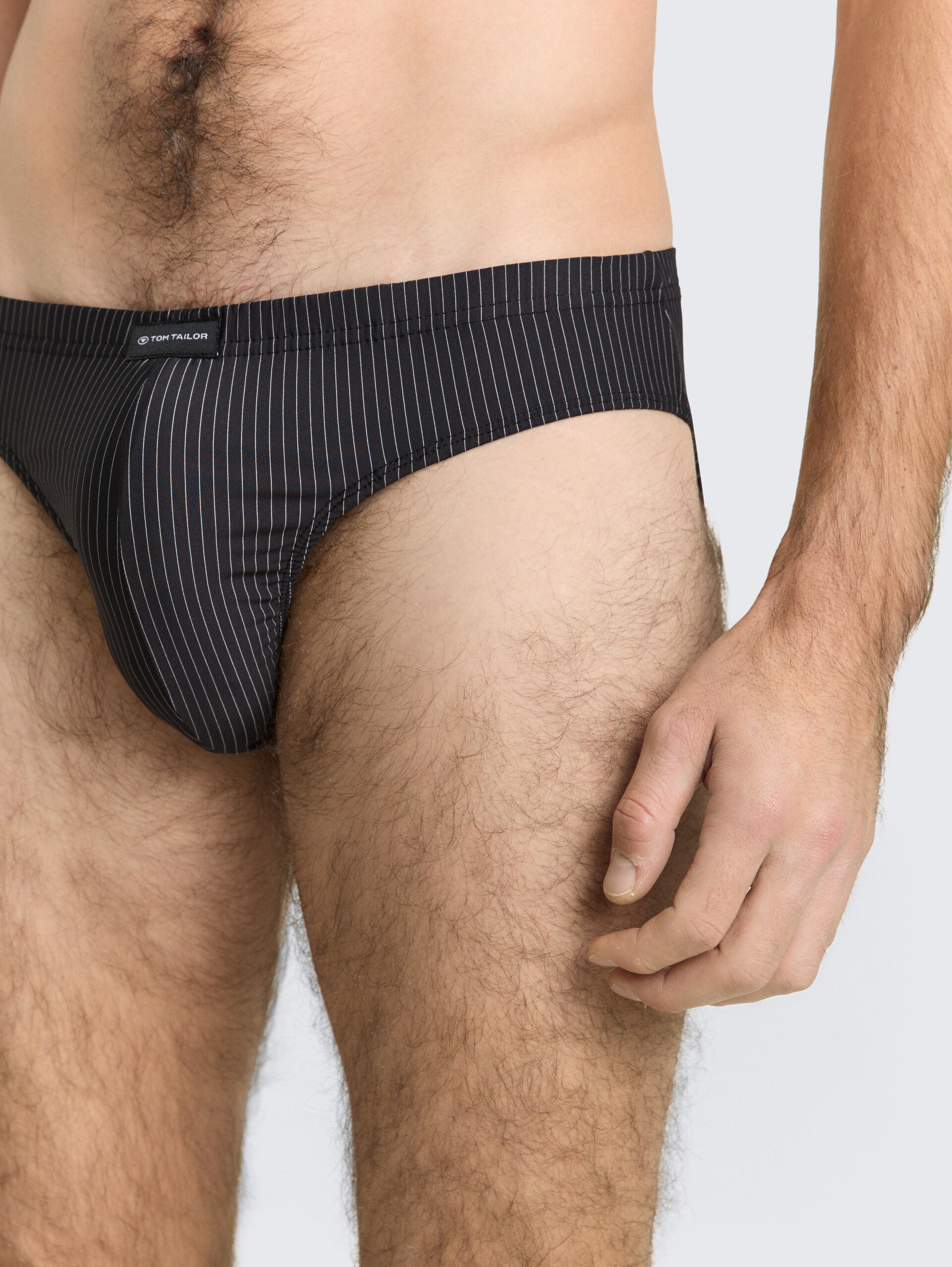 Slips mit Streifenmuster im 2er-Pack - black-dark-stripes - Detail-Model-Ansicht