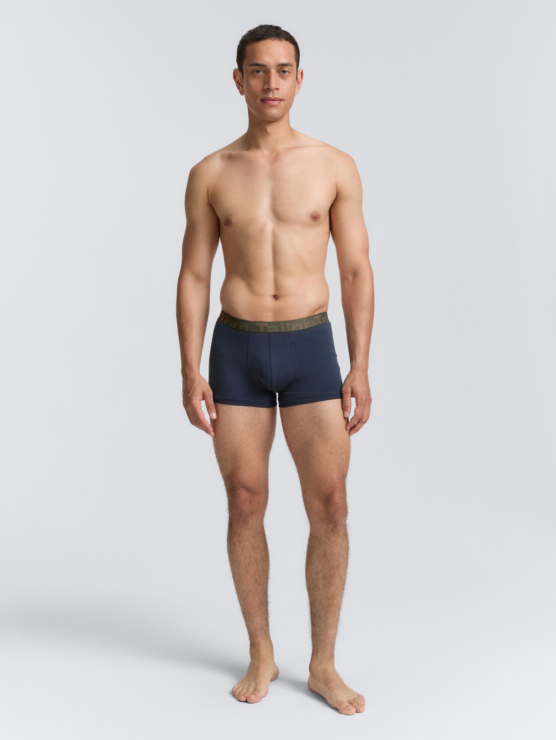 Kurze Boxershorts im 3er-Pack - green-medium-solid - Model-Vorderansicht