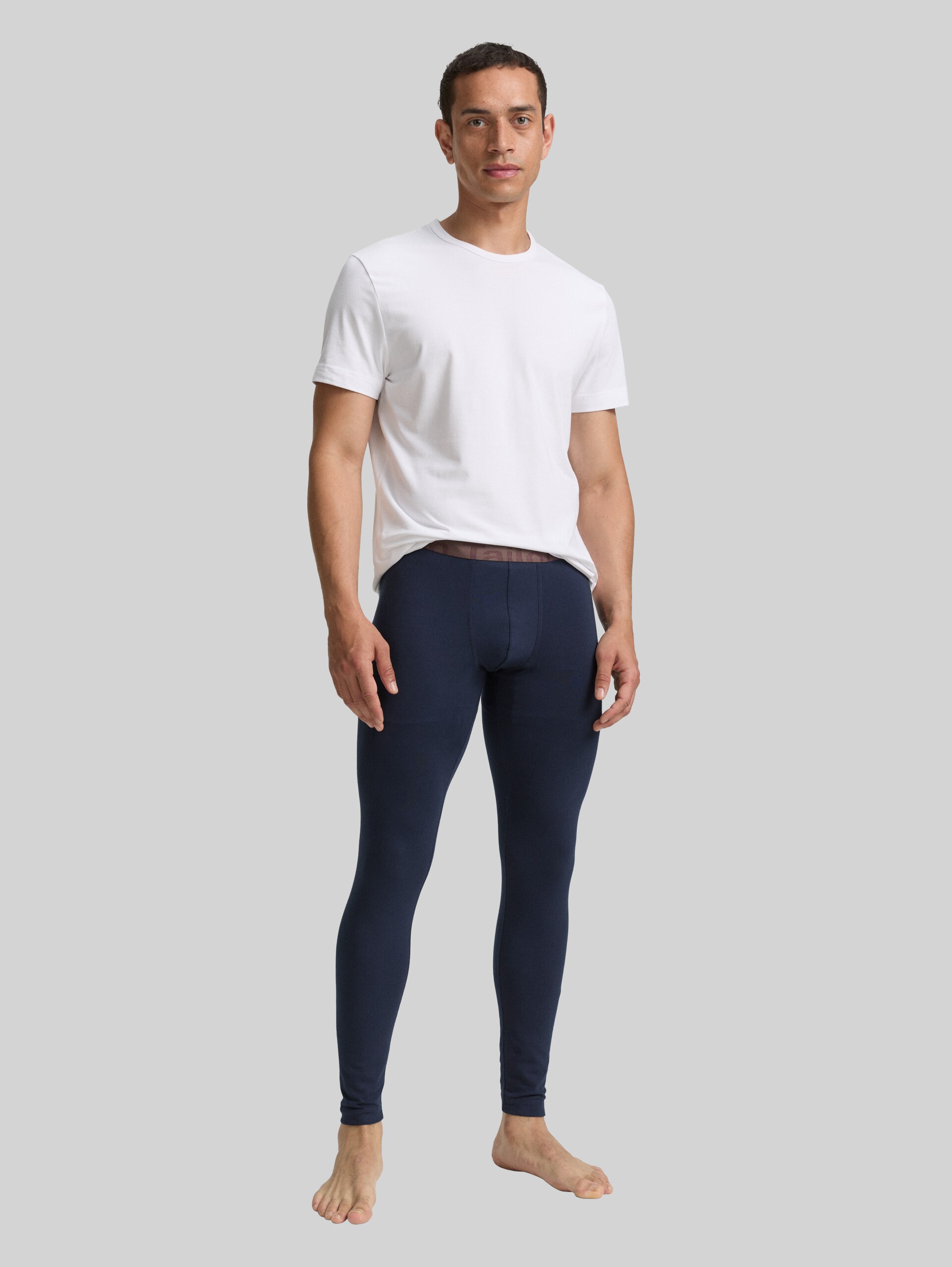 Long pants - blue-dark-solid - Model front view