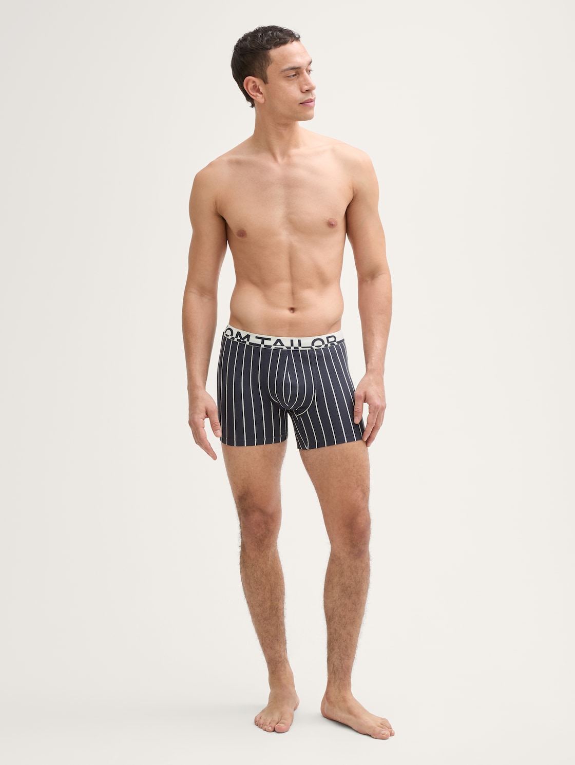 Mittellange Boxershorts im 4er-Pack - blue-medium-multicolor - Model-Vorderansicht