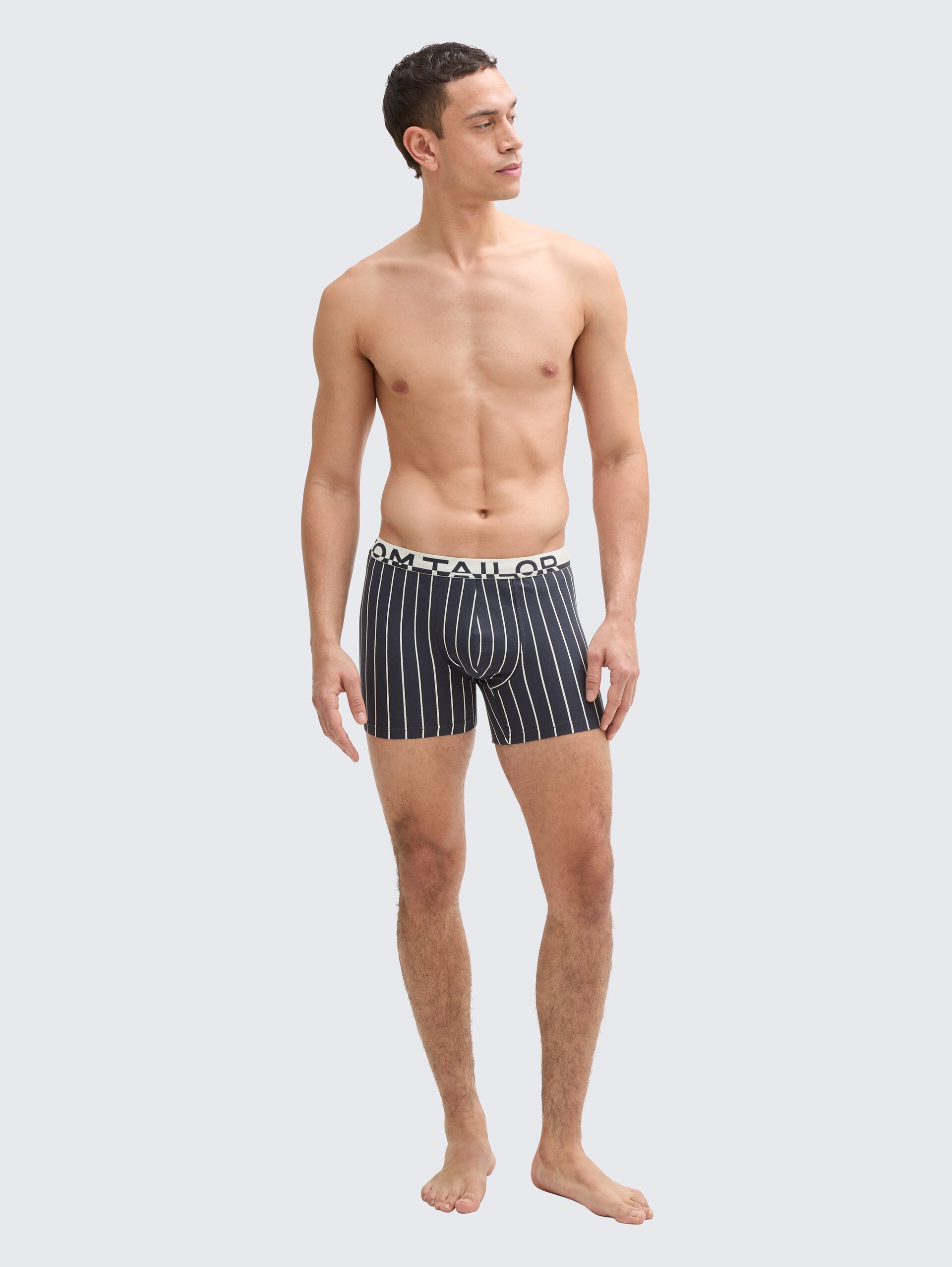 Mittellange Boxershorts im 4er-Pack - blue-medium-multicolor - Model-Vorderansicht
