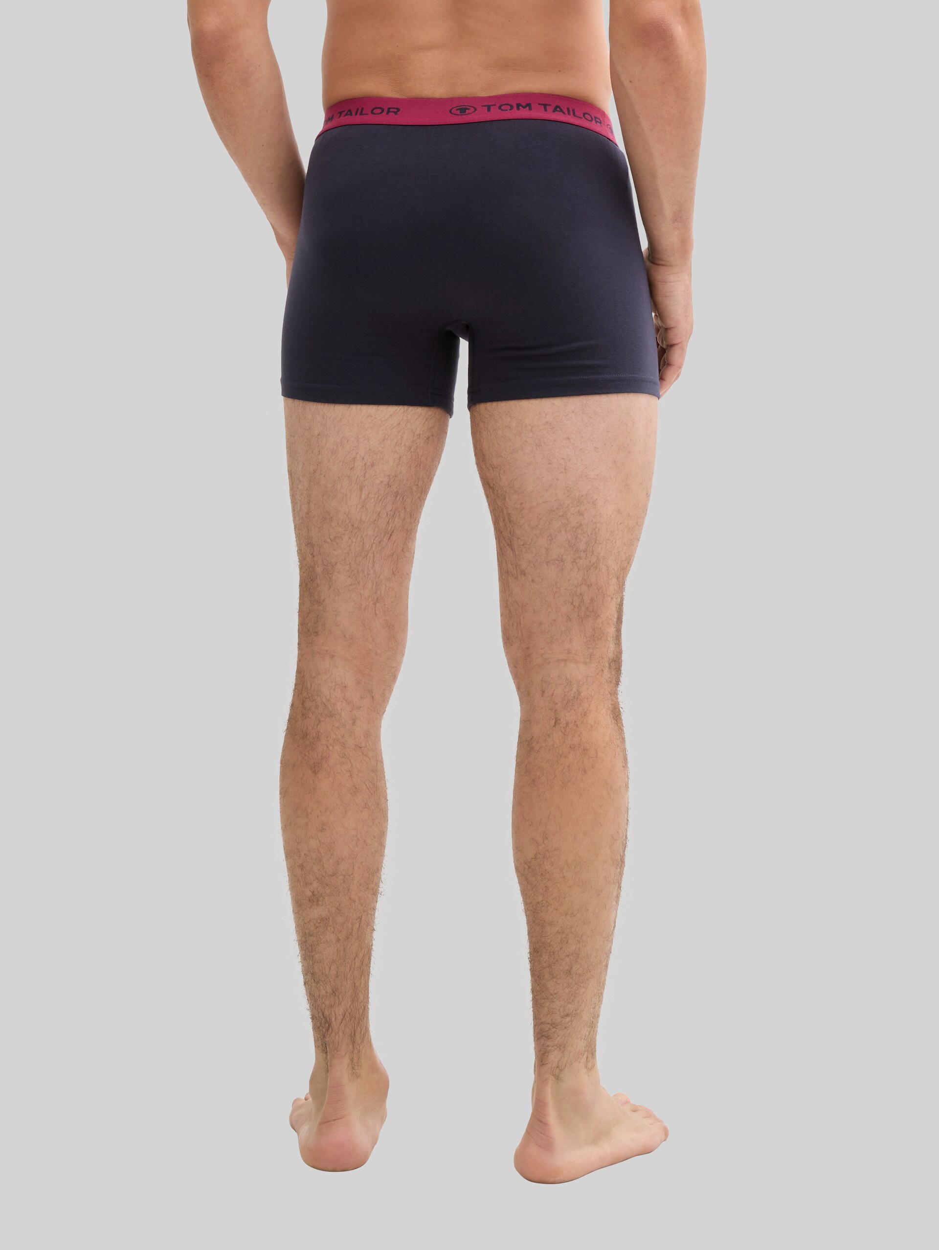 Kurze Boxershorts im 6er-Pack - rot-dunkel-multicolor1 - Auschnitt Model-Rückansicht