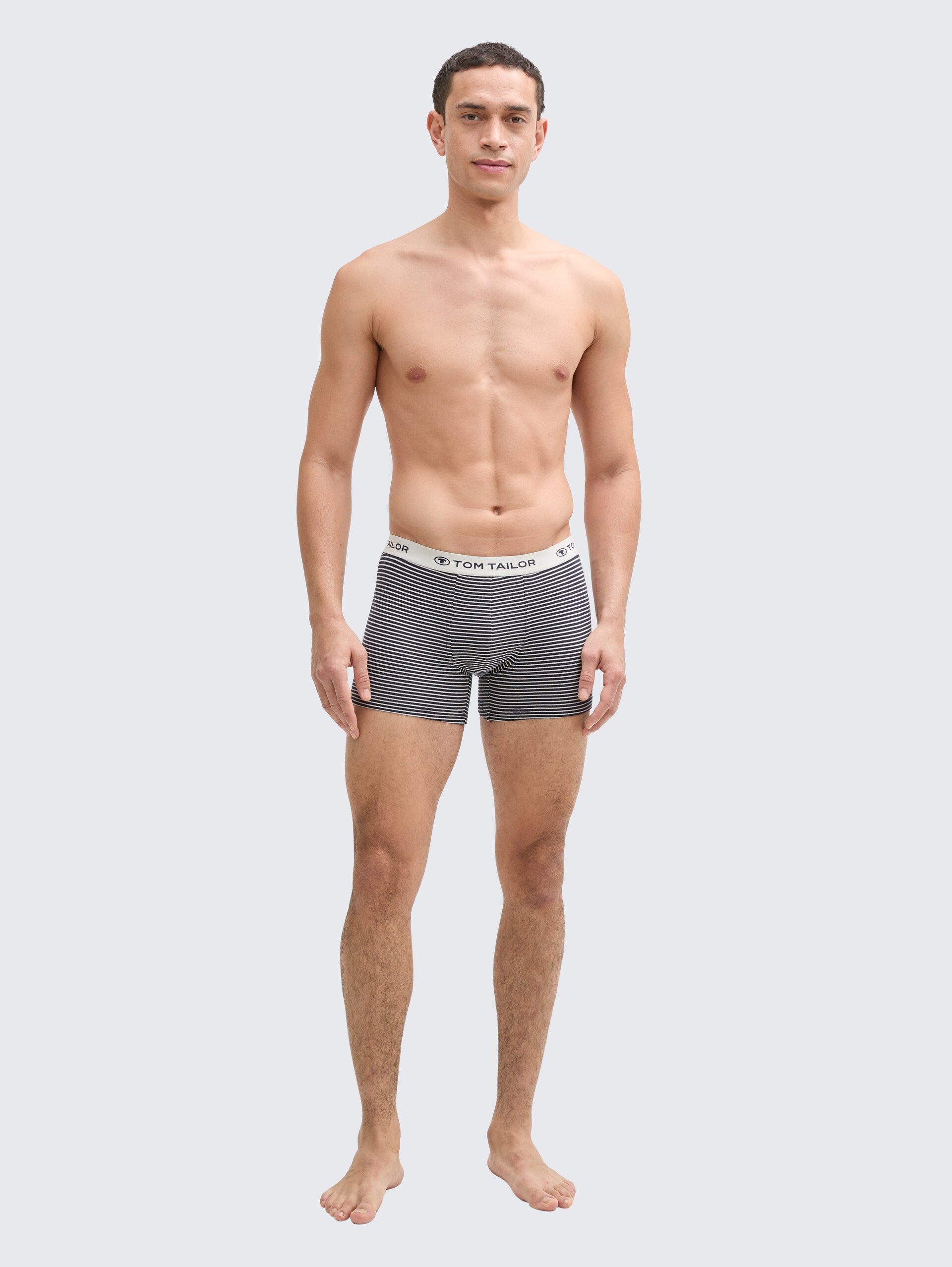 Kurze Boxershorts im 6er-Pack - blue-dark-horizontal stripe - Model-Vorderansicht