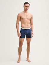 Mittellange Boxershorts im 4er-Pack - blue stripe - Model-Vorderansicht