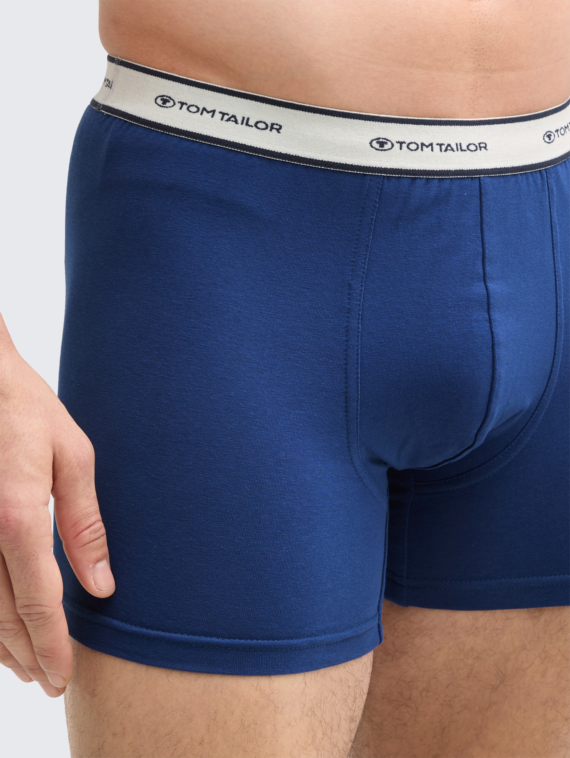 Mittellange Boxershorts im 4er-Pack - blue-medium-solid - Detail-Model-Ansicht