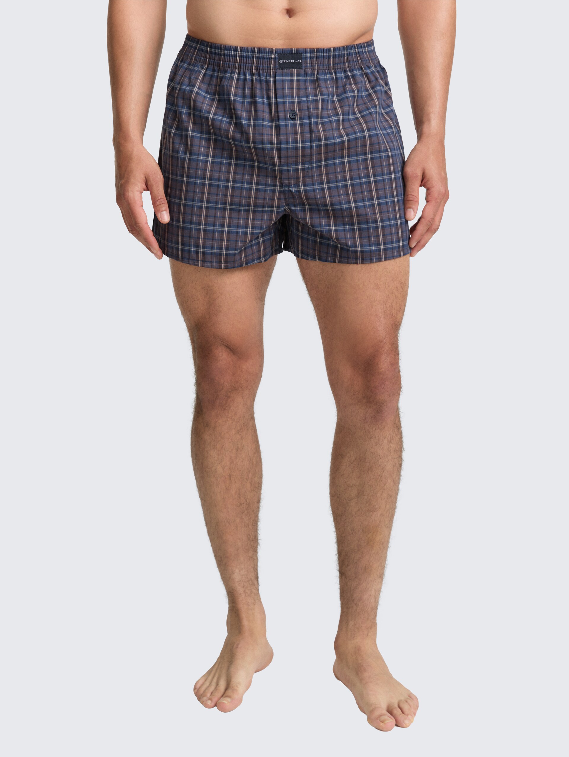Kurze Boxershorts im 2er-Pack - braun-mittel-Karo - Ausschnitt Model-Vorderansicht