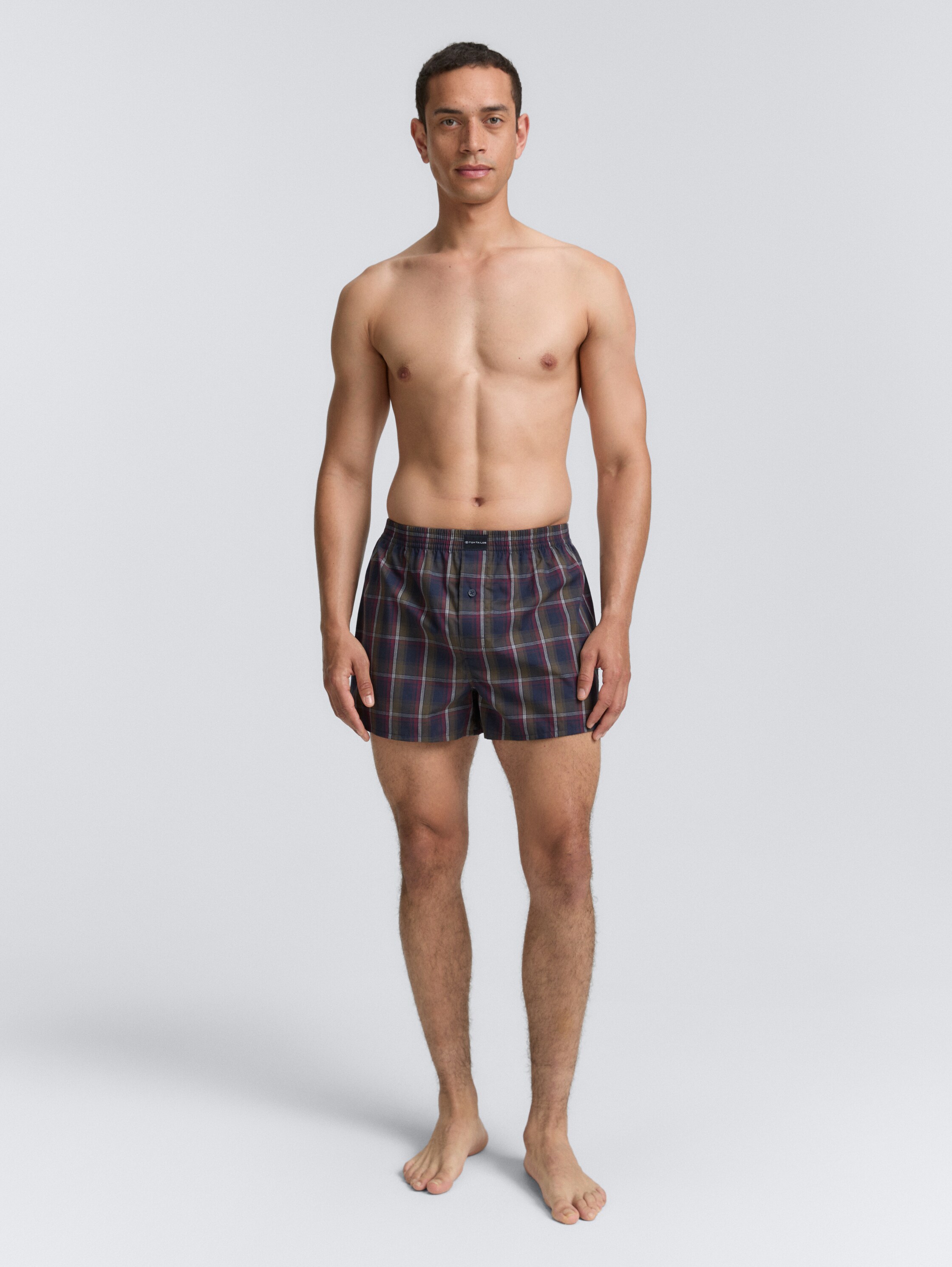 Short boxer shorts in a 2-pack - blue-dark-check - Model front view