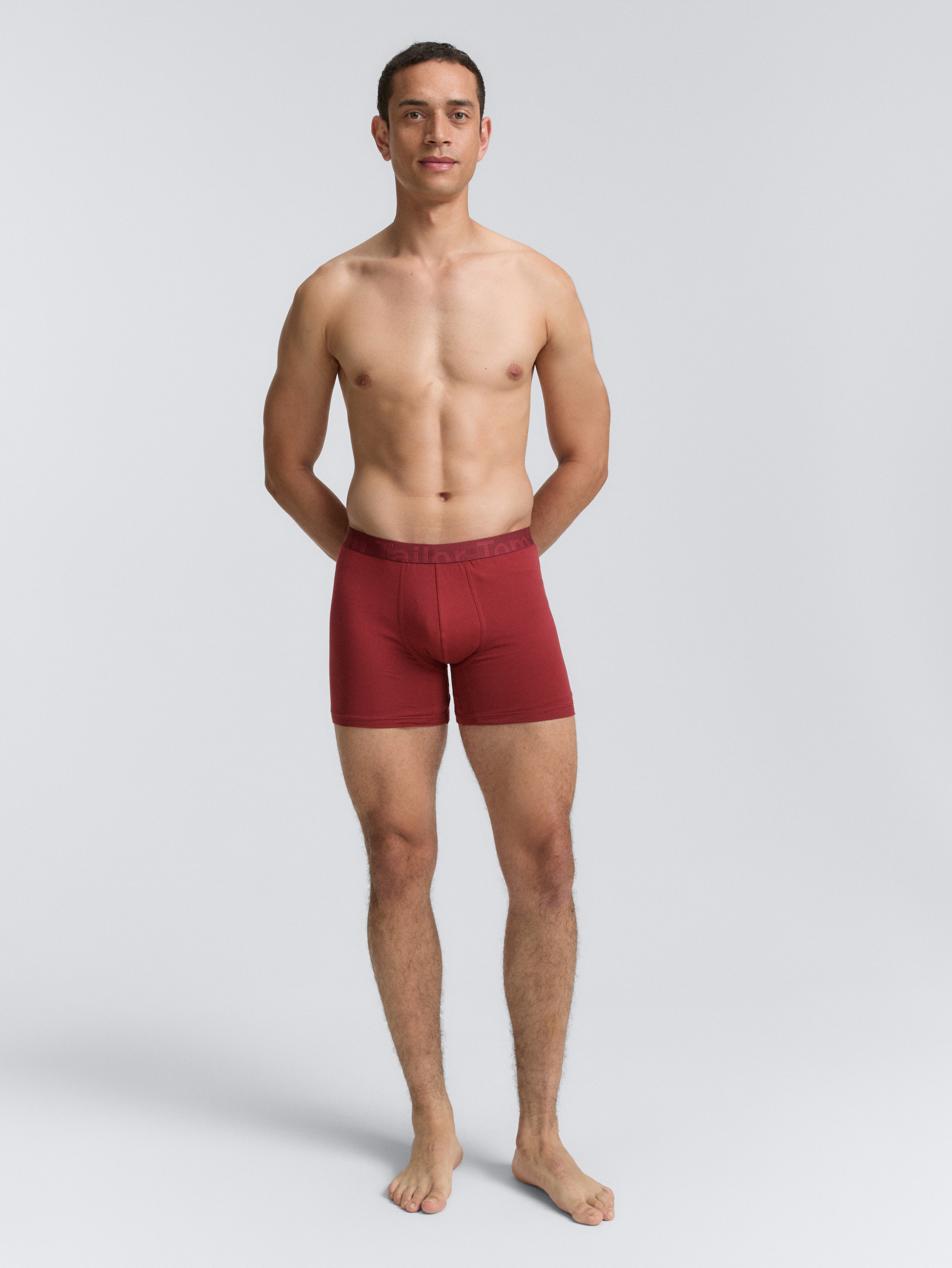 Kurze Boxershorts im 2er-Pack - rot-dunkel-multicolor1 - Model-Vorderansicht