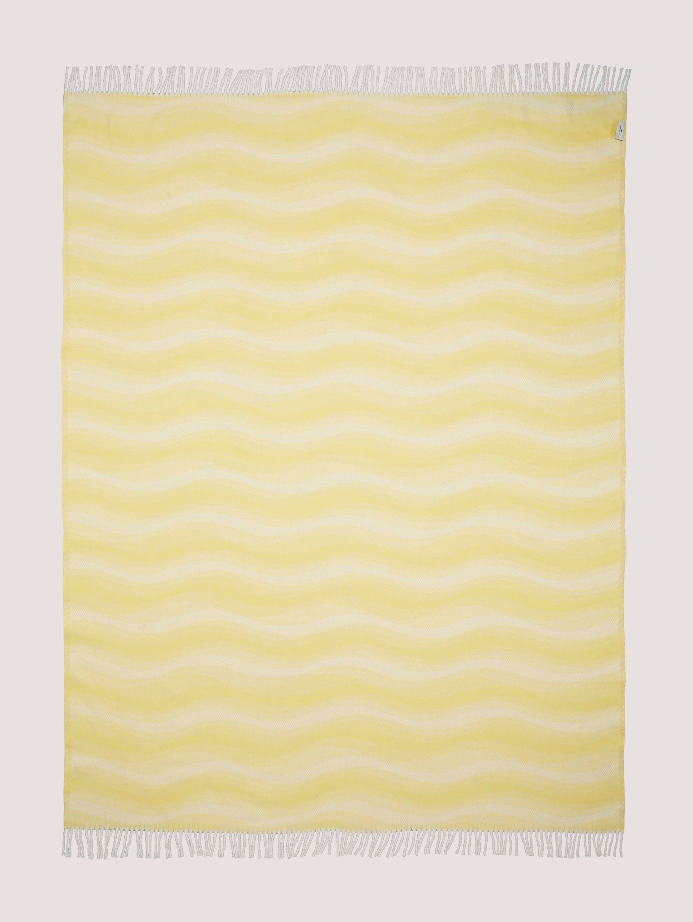 bedspread with a wave design - sun