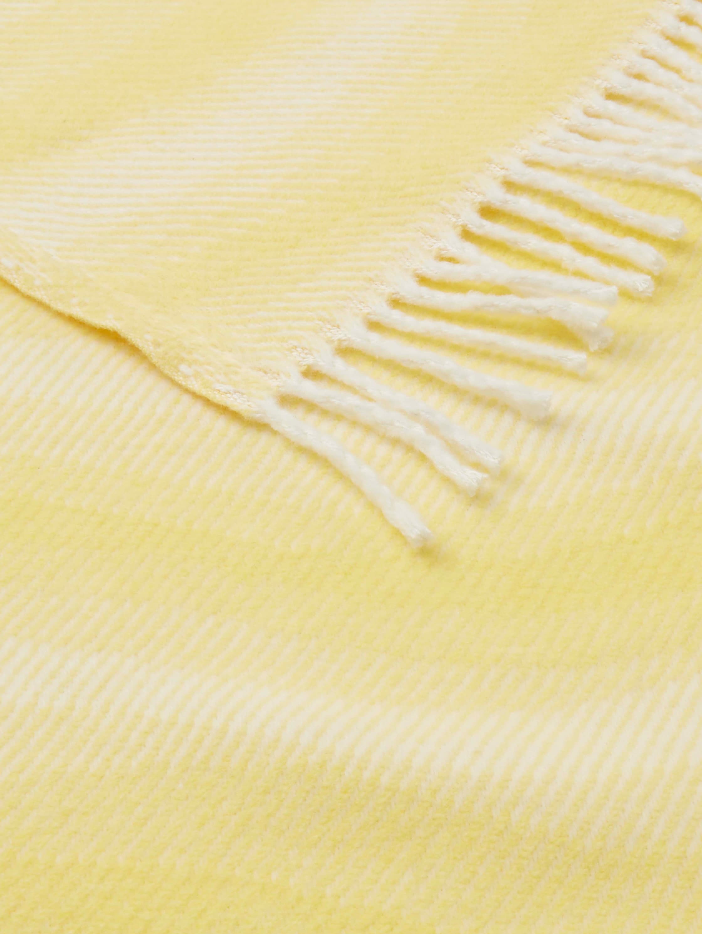 bedspread with a wave design - sun