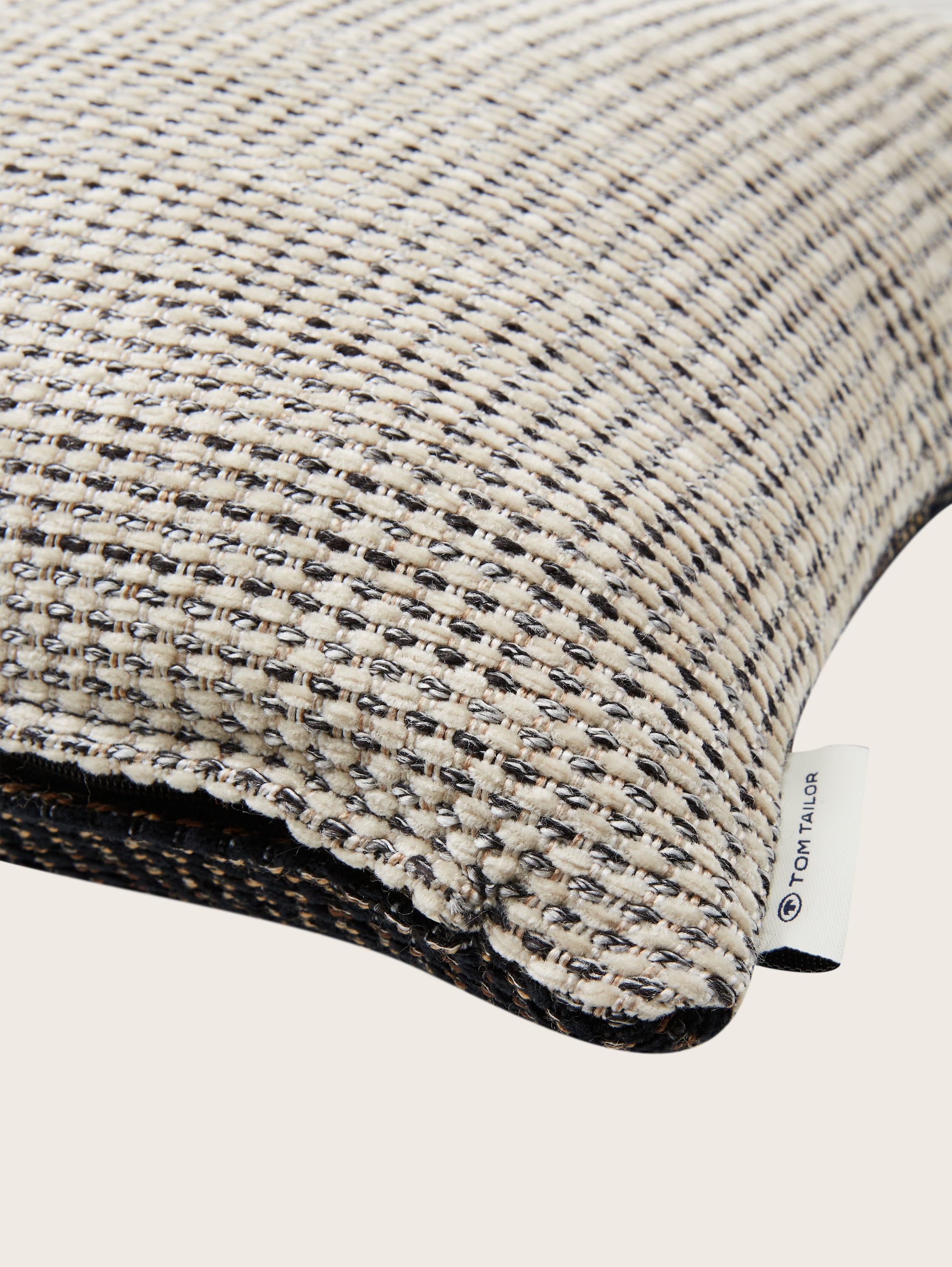 Woven decorative cushion cover - beige