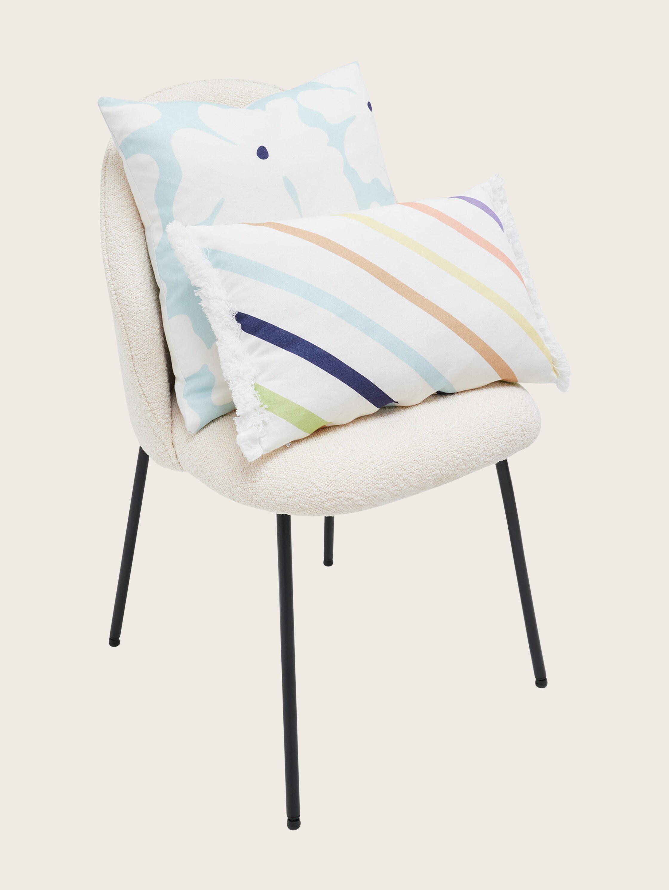 Decorative cushion cover with diagonal stripes - yellow